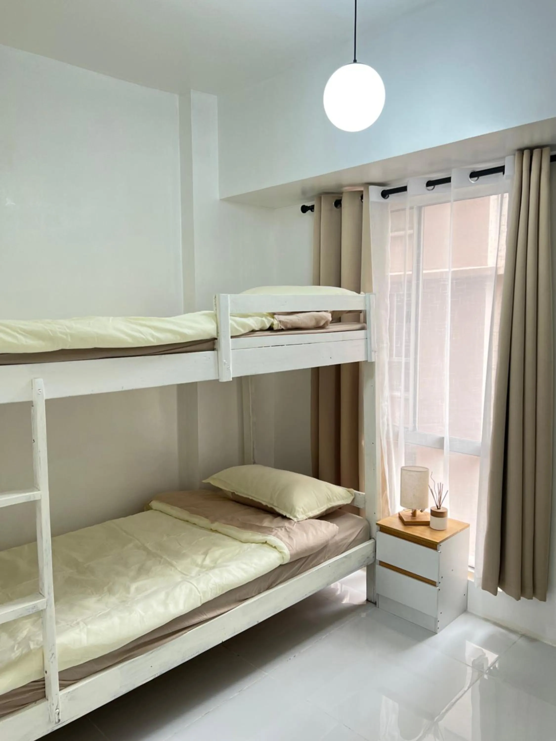Bed in LUCKY 7 Suites