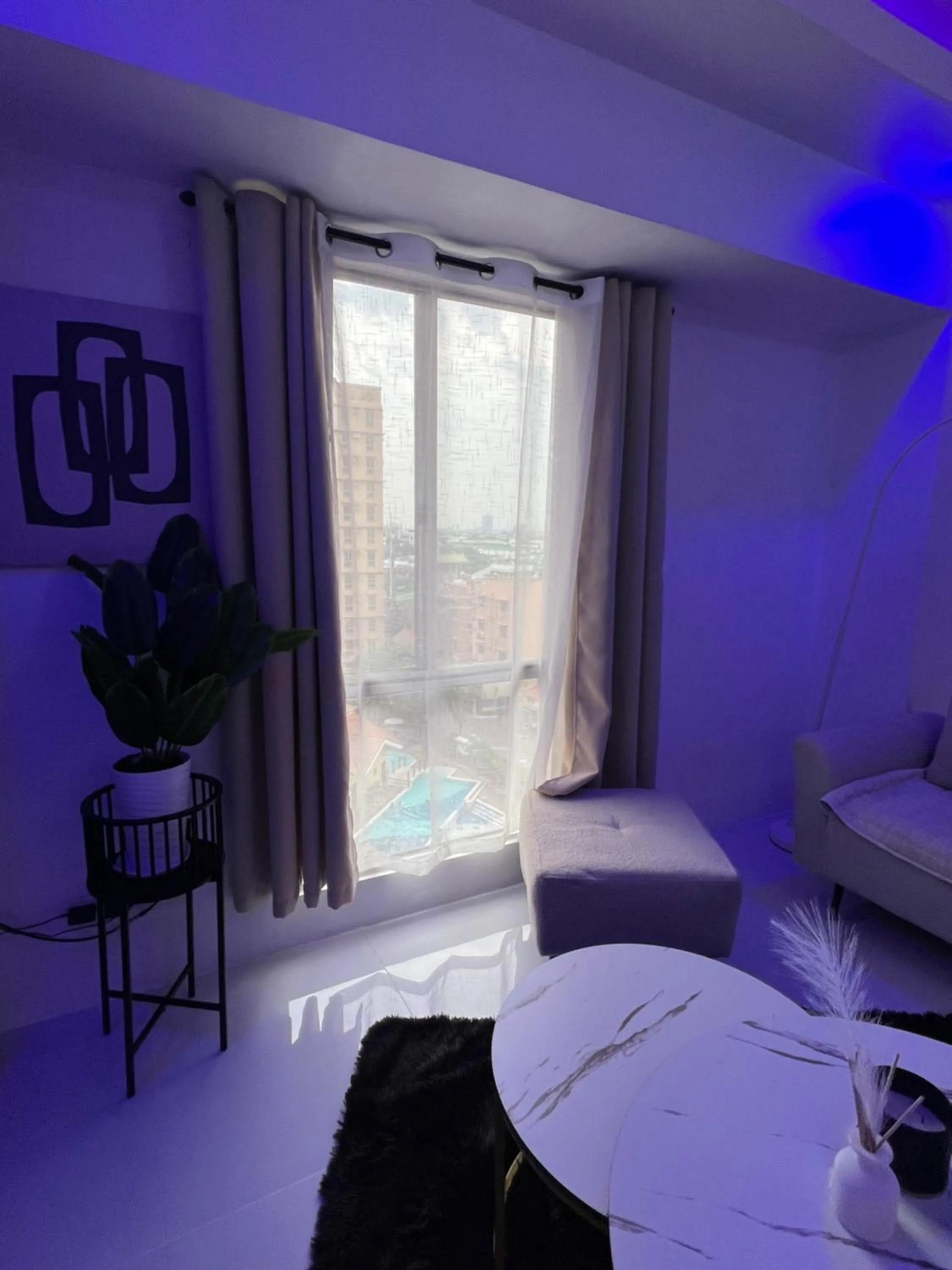 Property building, Bed in LUCKY 7 Suites