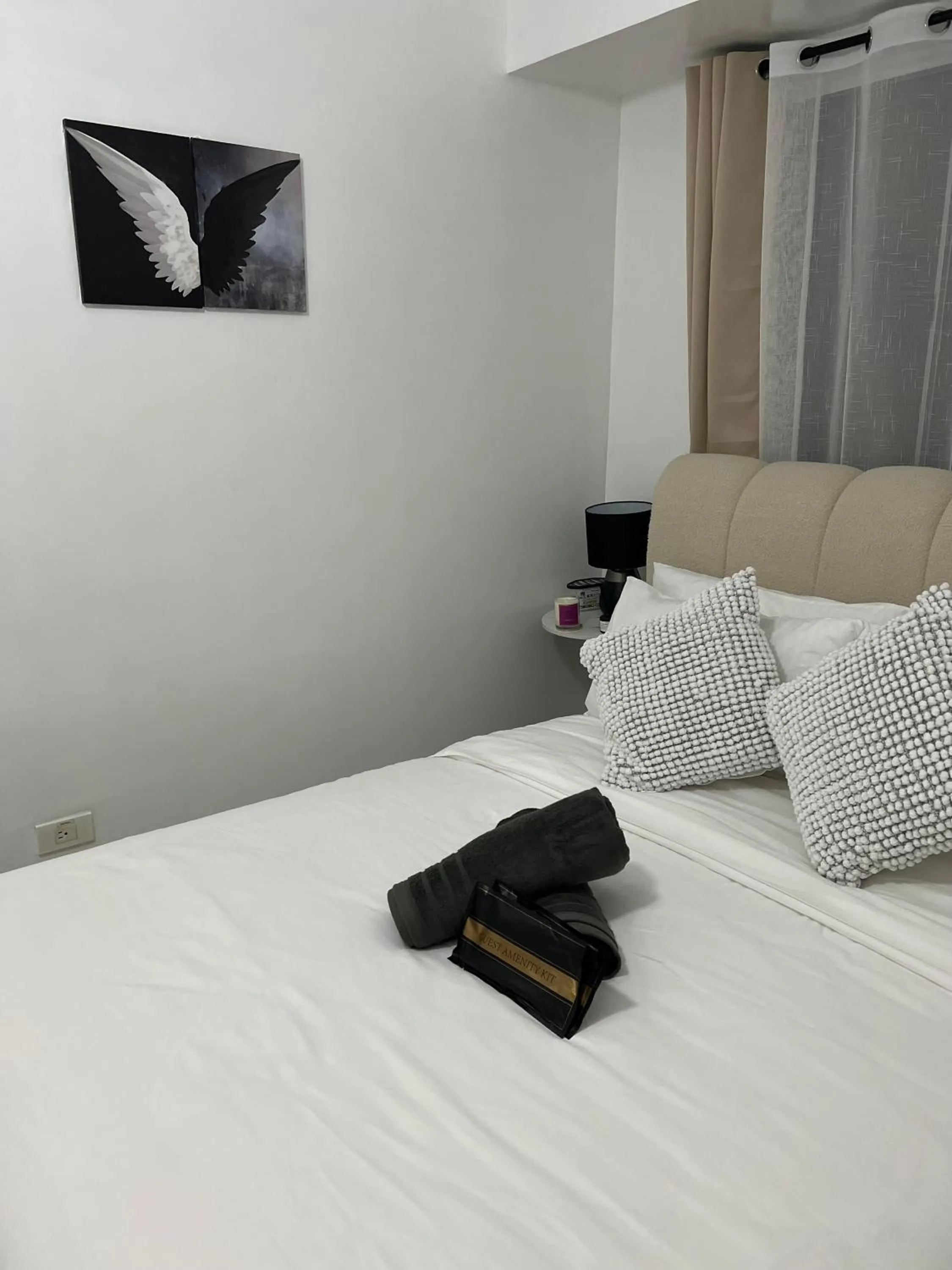 Bed in LUCKY 7 Suites