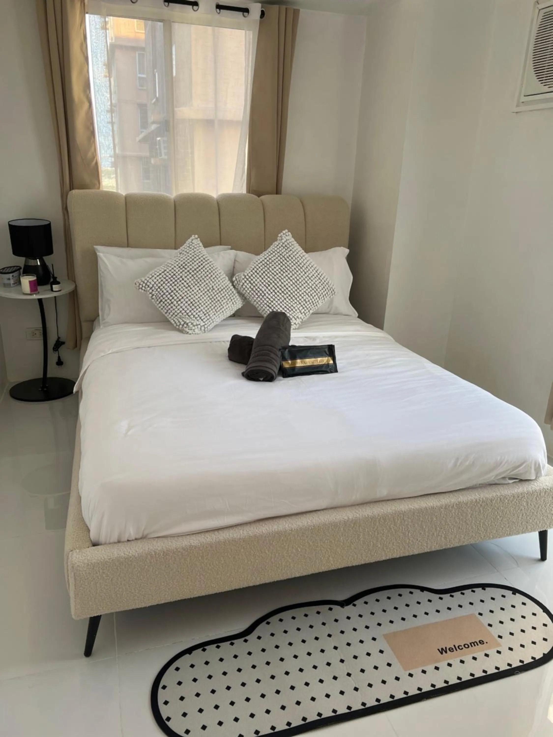 Bed in LUCKY 7 Suites