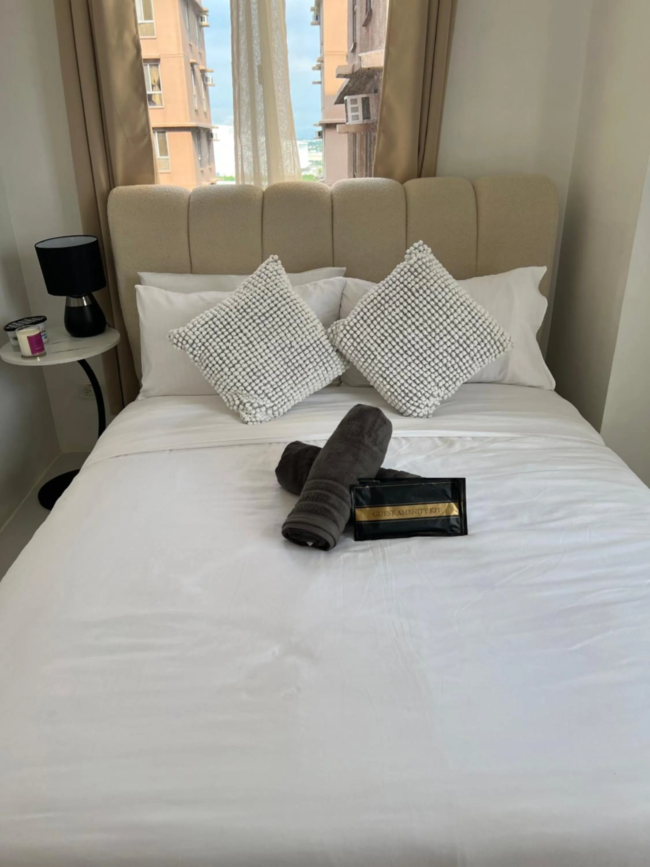 Bed in LUCKY 7 Suites