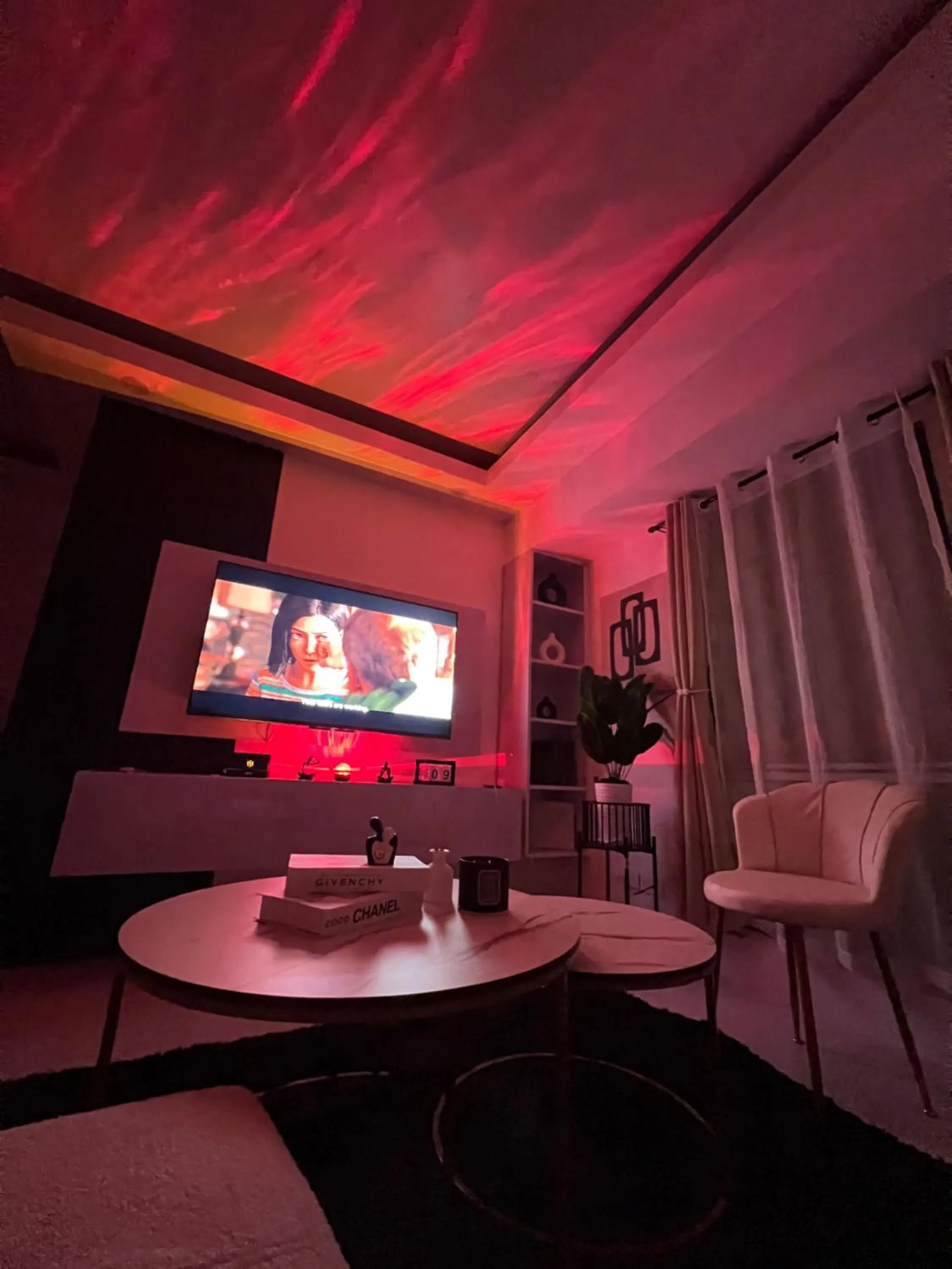 LUCKY 7 Suites
