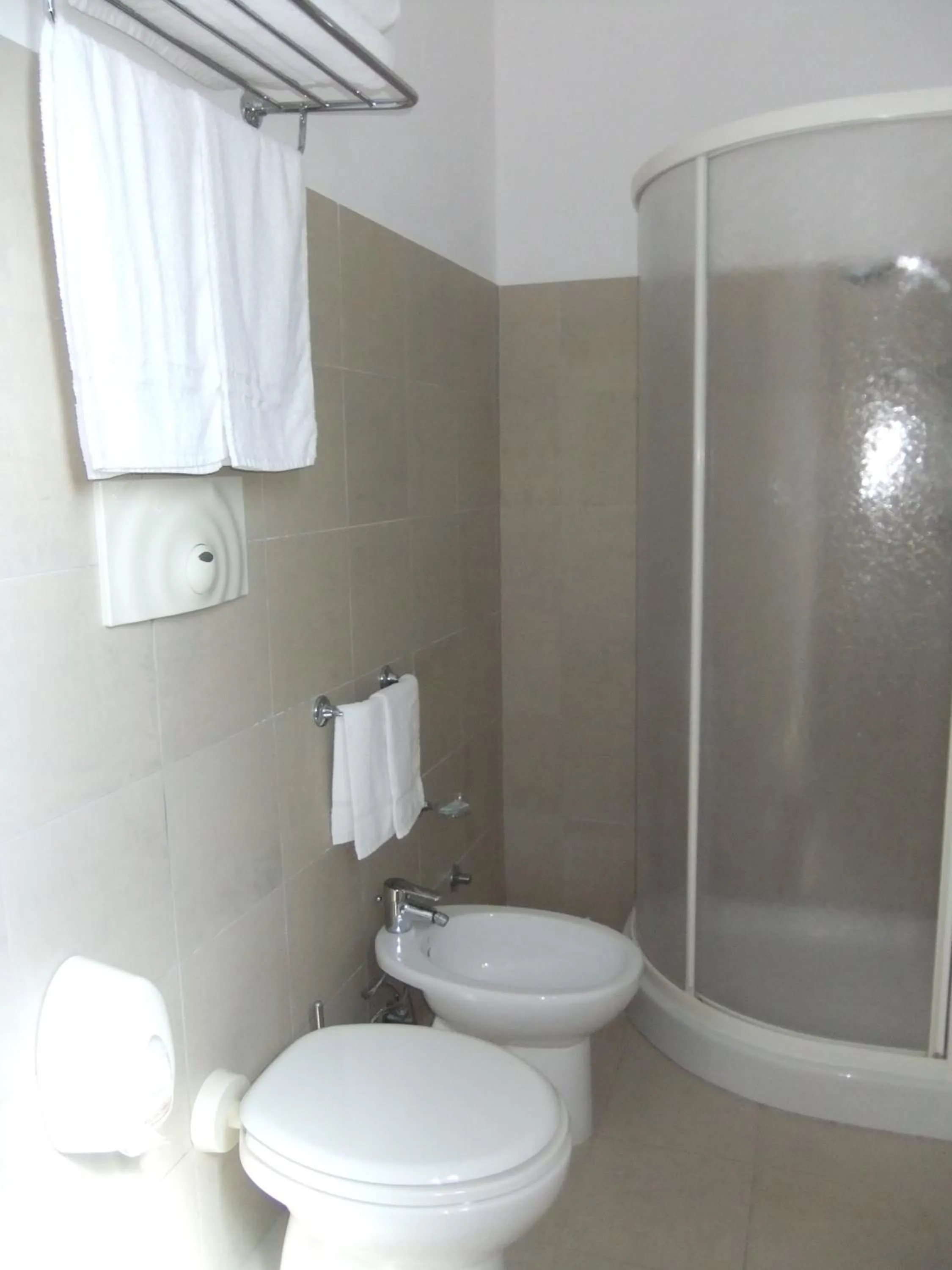 Bathroom in Hotel Villa Ionia