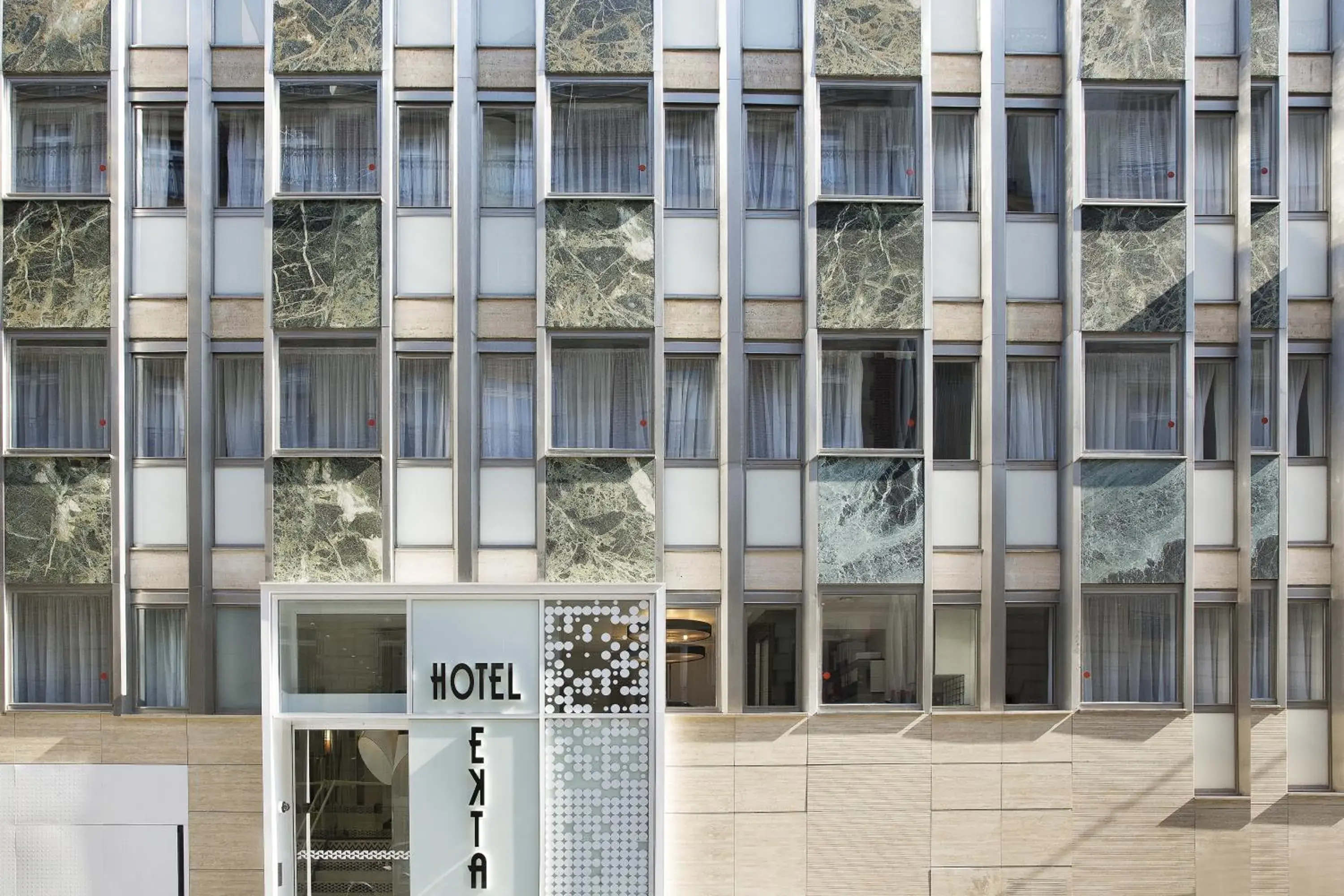 Property building in Hotel Ekta Champs Elysées Property building in Hotel Ekta Champs Elysées