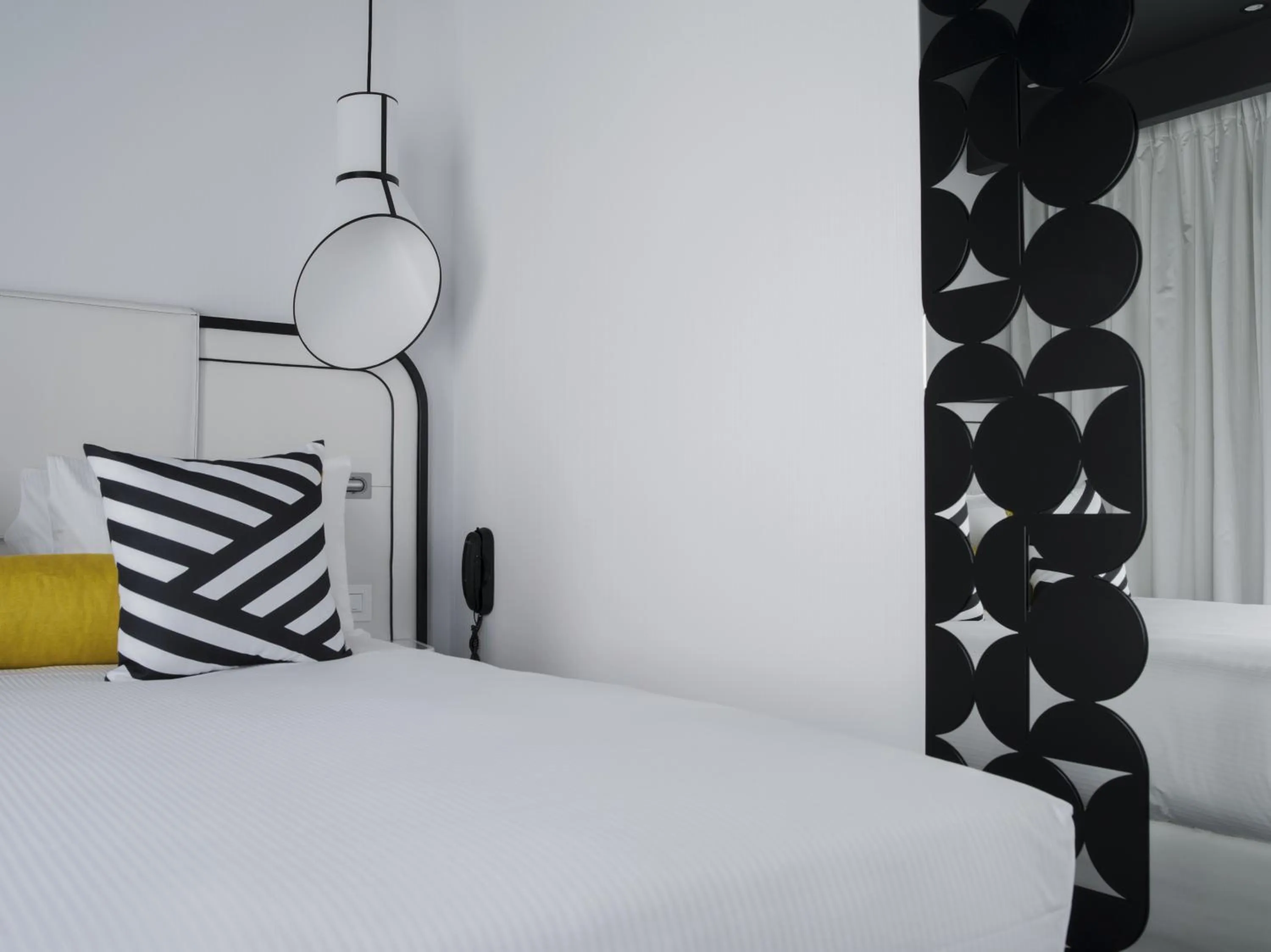 Bed in Hotel Ekta Champs Elysées