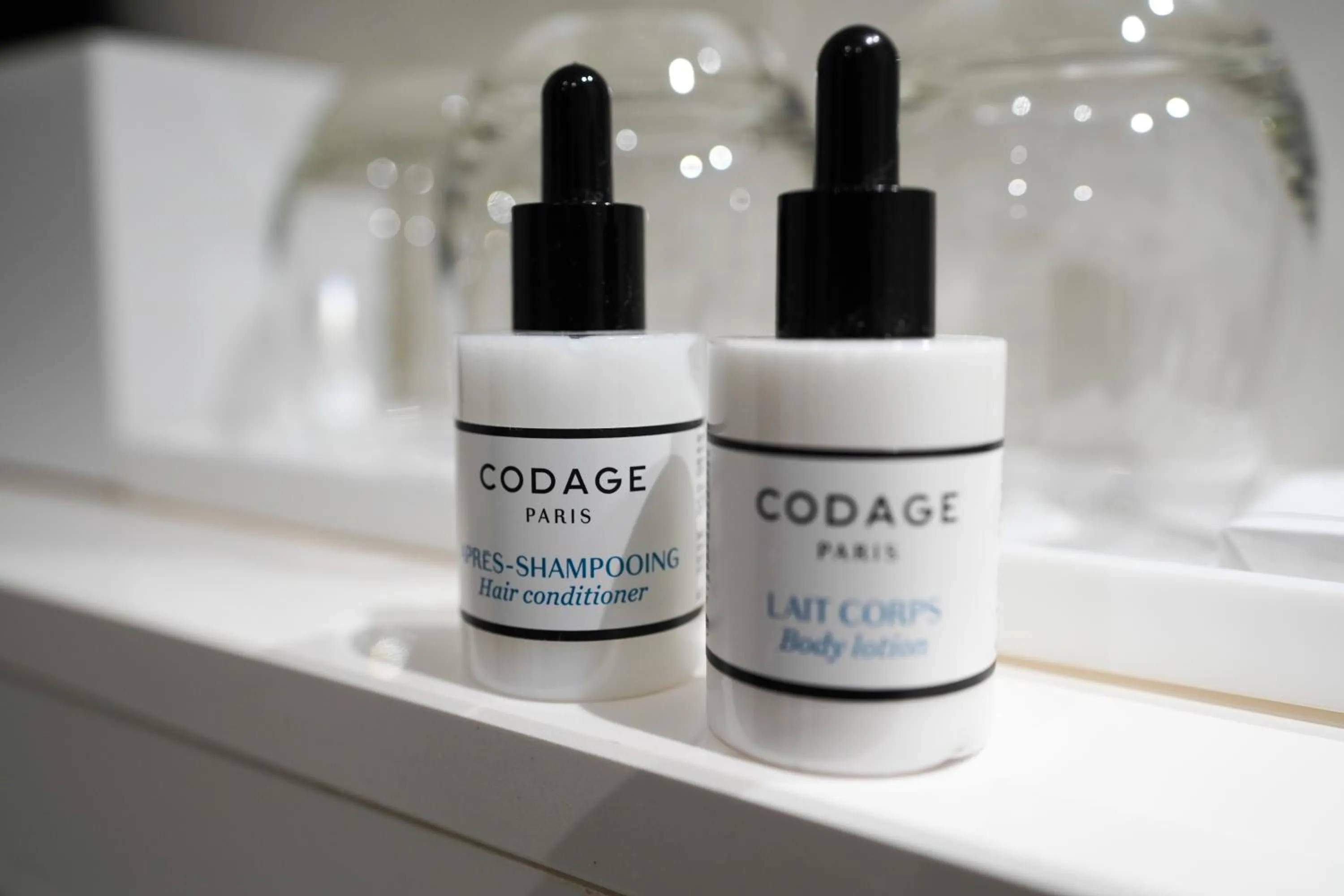 Bathroom in Hotel Ekta Champs Elysées