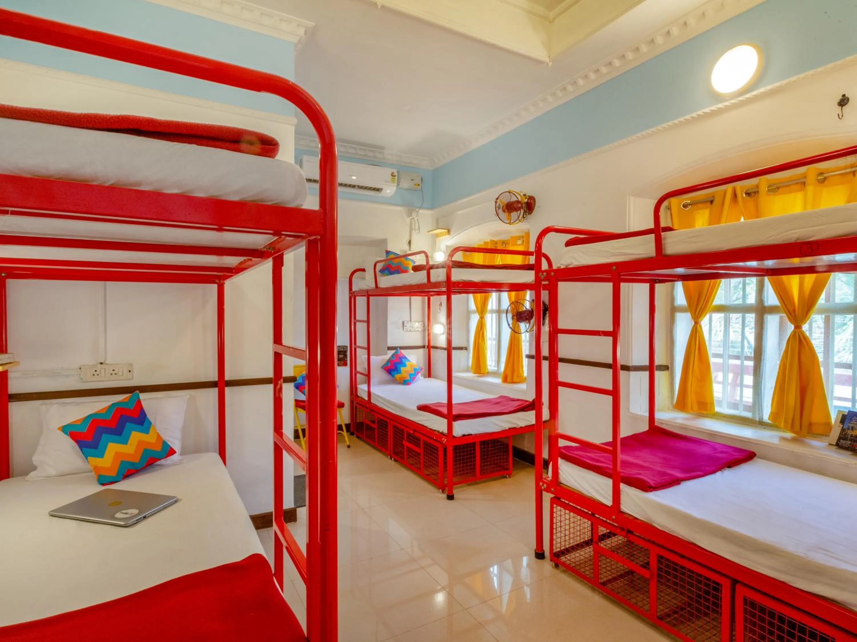 bunk bed in goSTOPS Lite Kochi