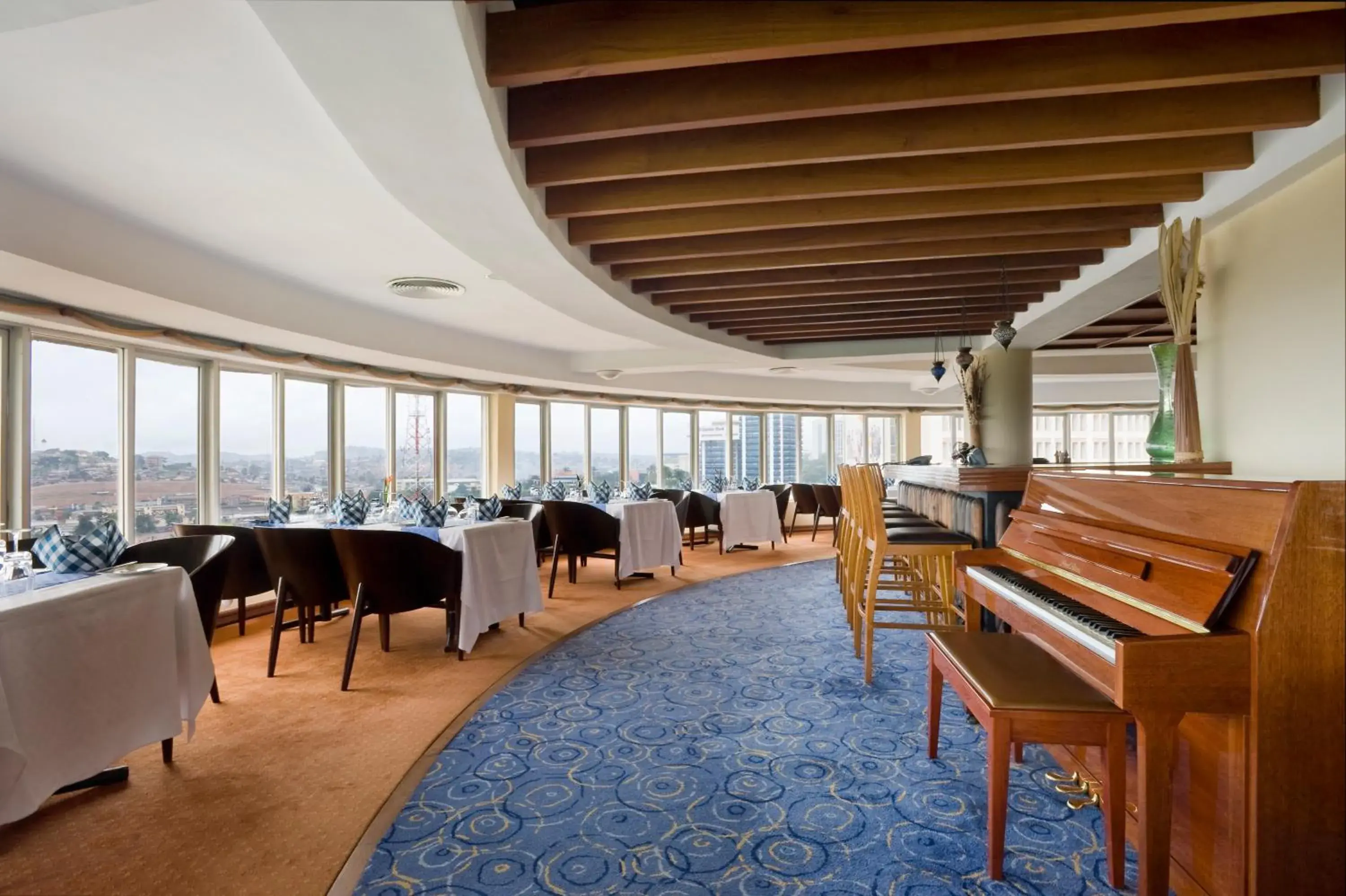 Restaurant/places to eat in Golf Course Hotel Restaurant/places to eat in Golf Course Hotel