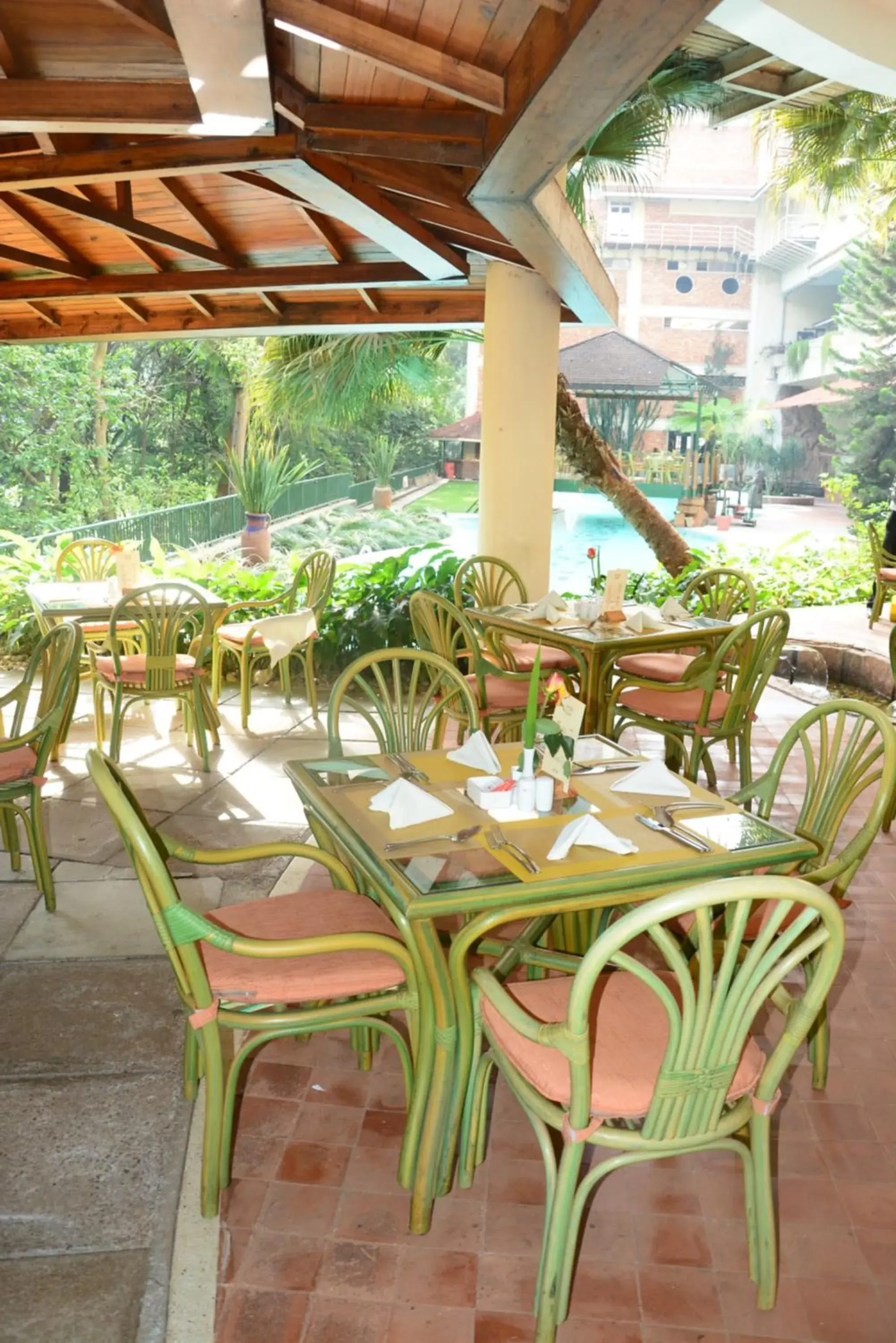 Restaurant/places to eat in Golf Course Hotel Restaurant/places to eat in Golf Course Hotel