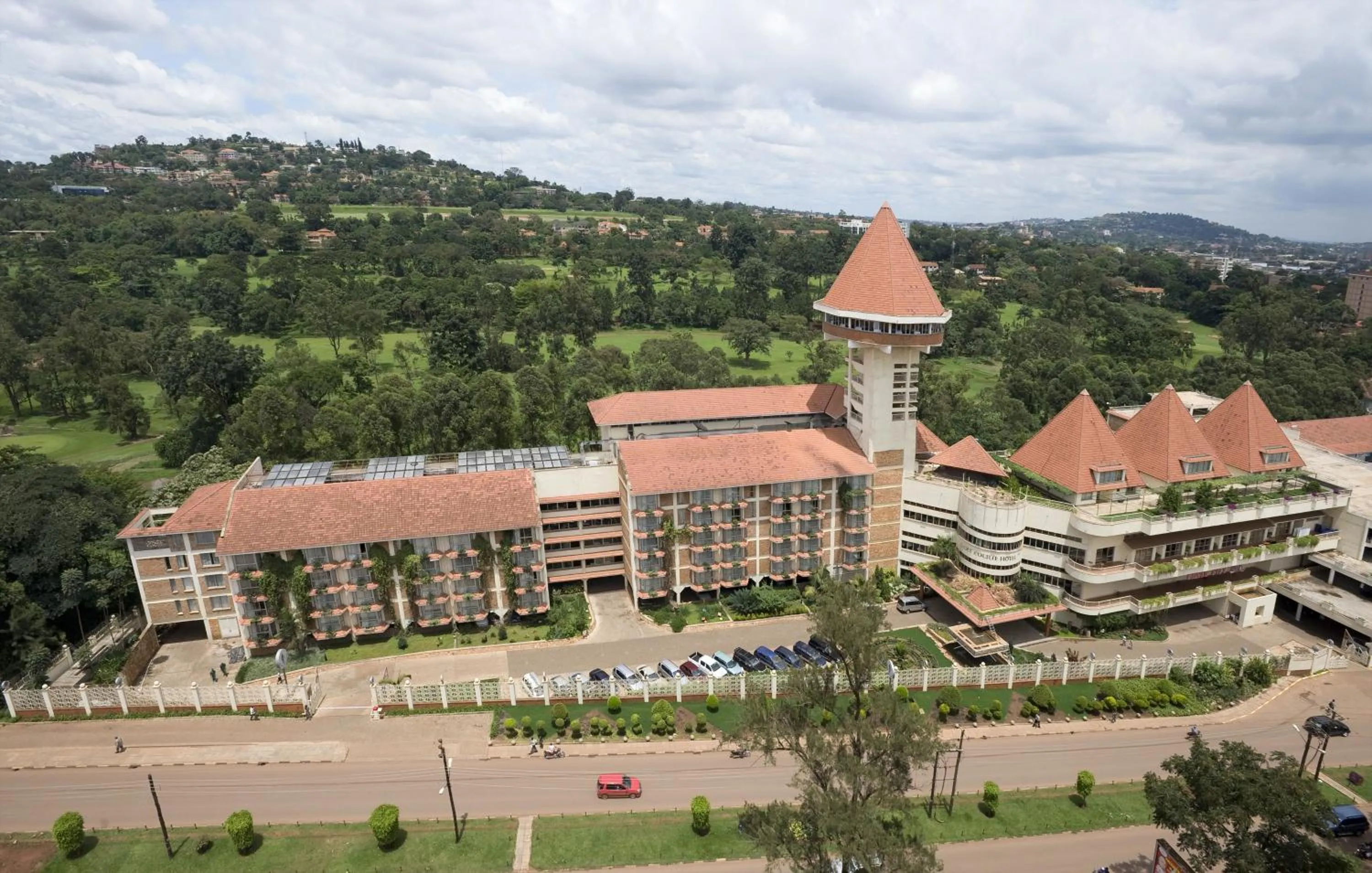 Facade/entrance in Golf Course Hotel