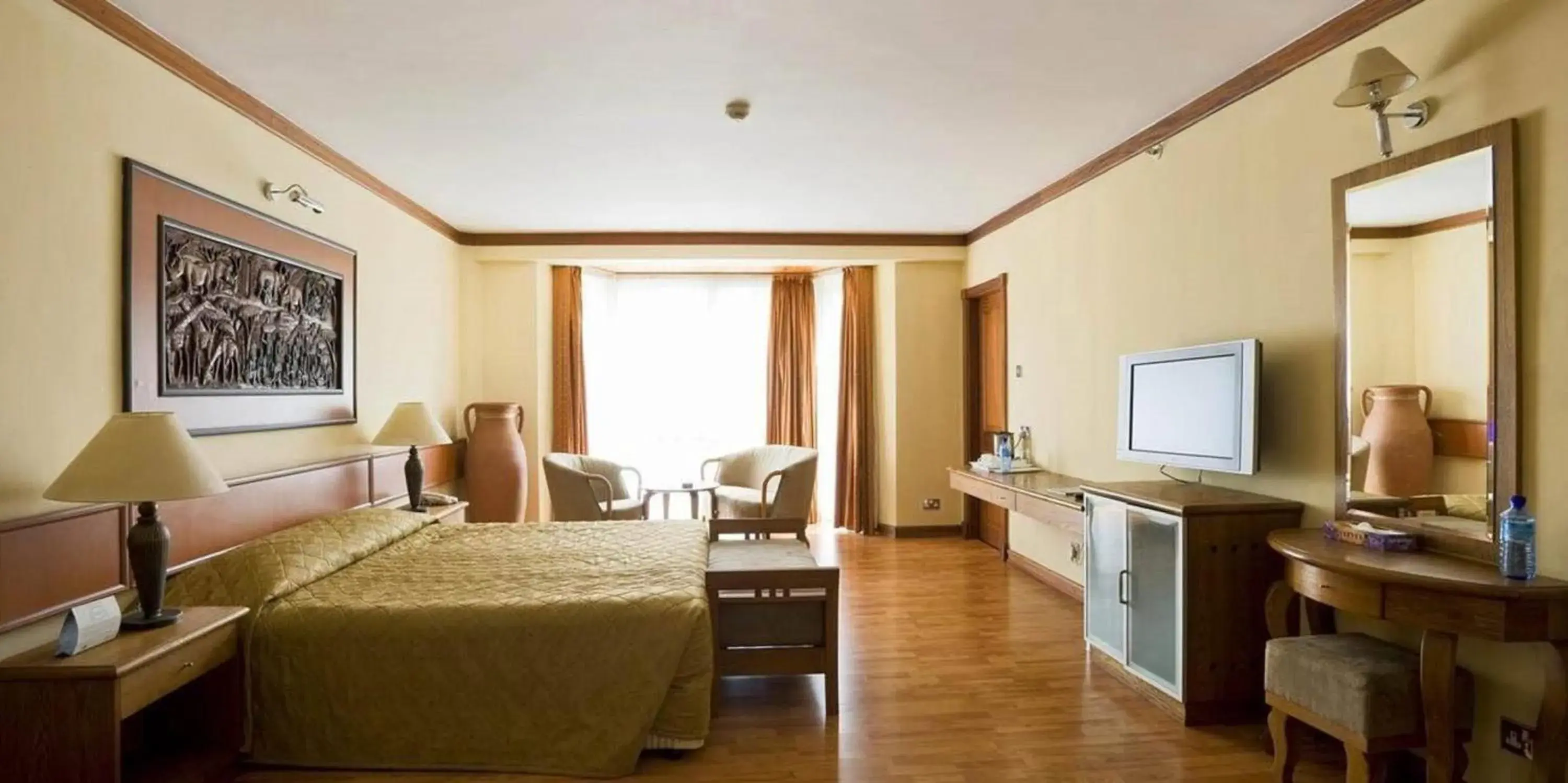 Bedroom in Golf Course Hotel Bedroom in Golf Course Hotel