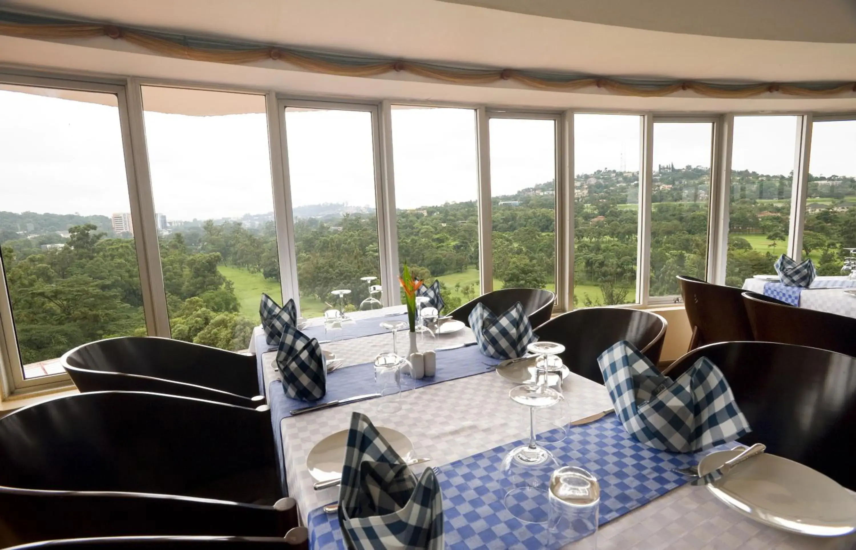 Restaurant/places to eat in Golf Course Hotel Restaurant/places to eat in Golf Course Hotel