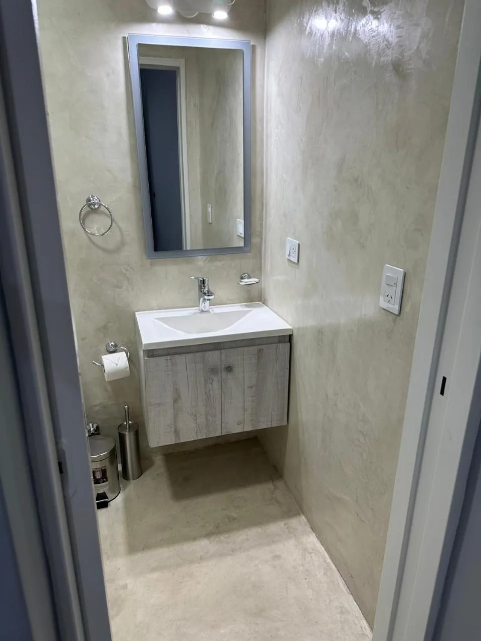 Bathroom in Gugasuites