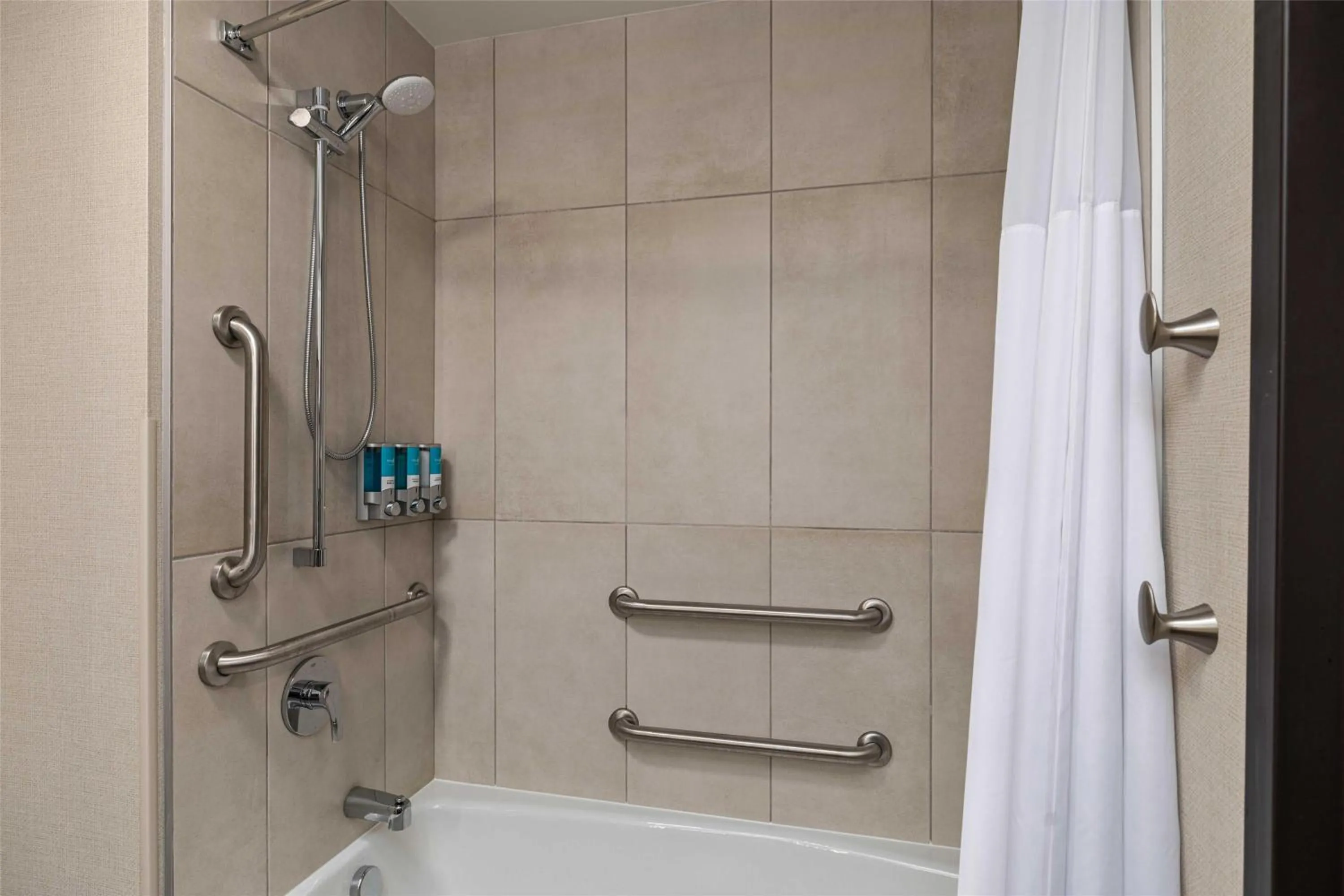 Bathroom in Drury Plaza Hotel Pigeon Forge