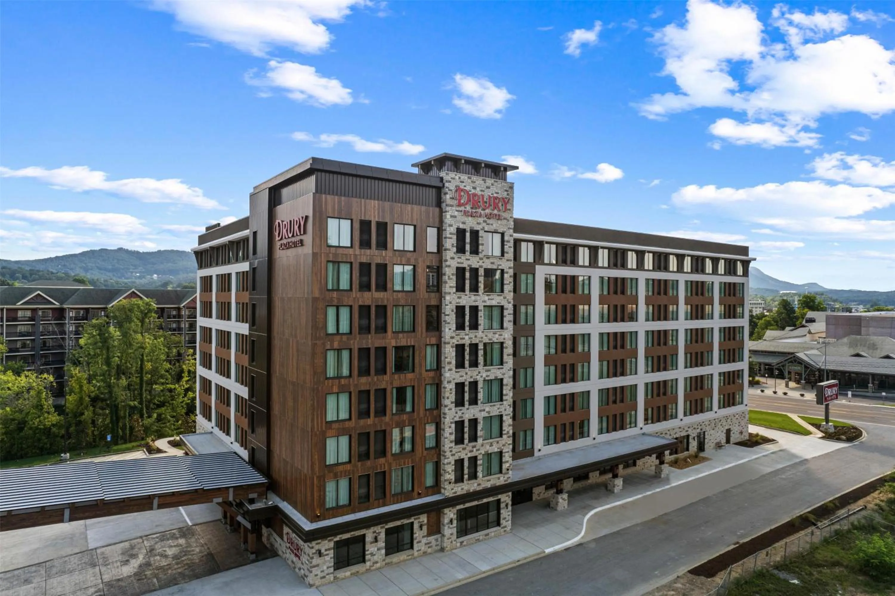 Property building in Drury Plaza Hotel Pigeon Forge