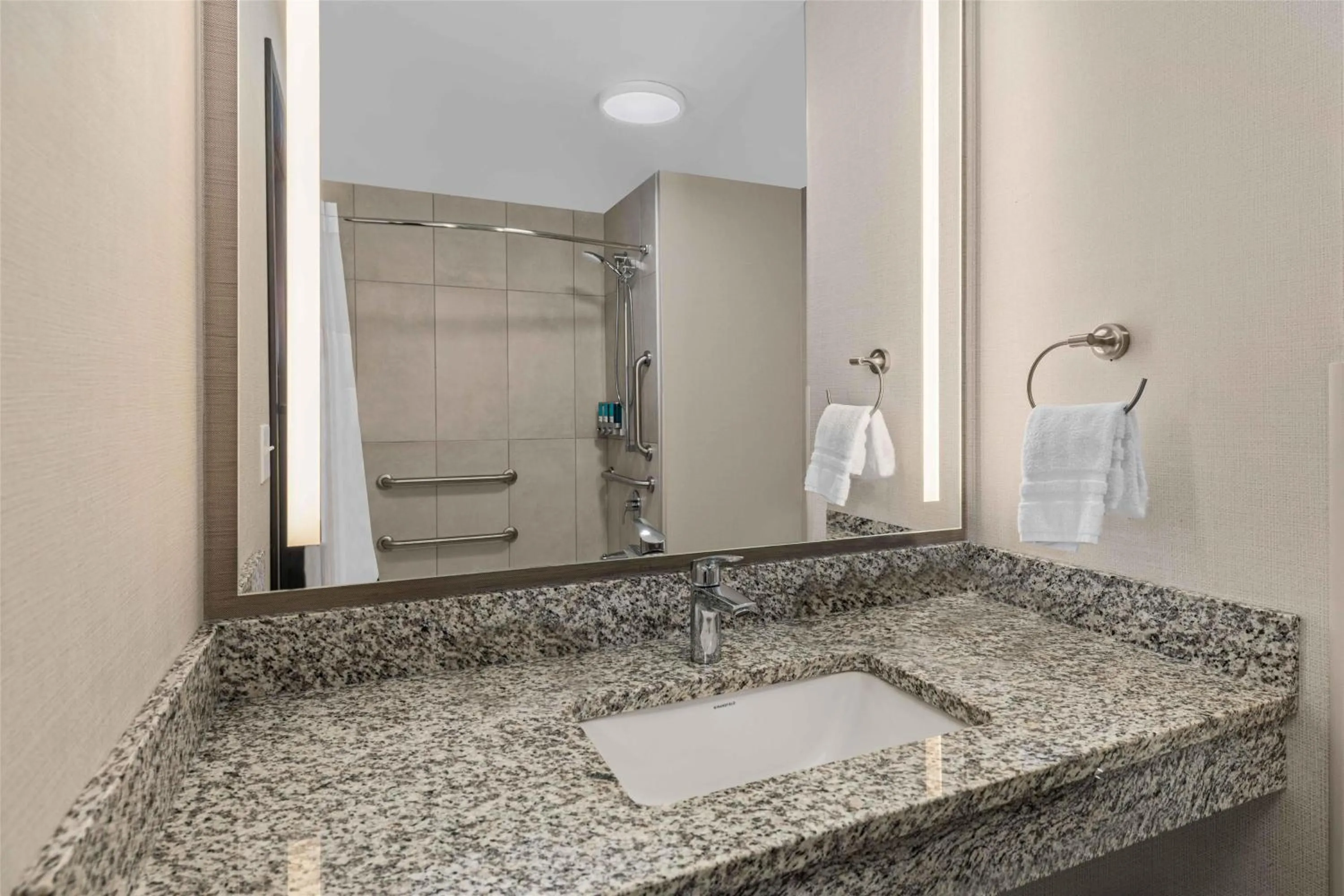 Bathroom in Drury Plaza Hotel Pigeon Forge