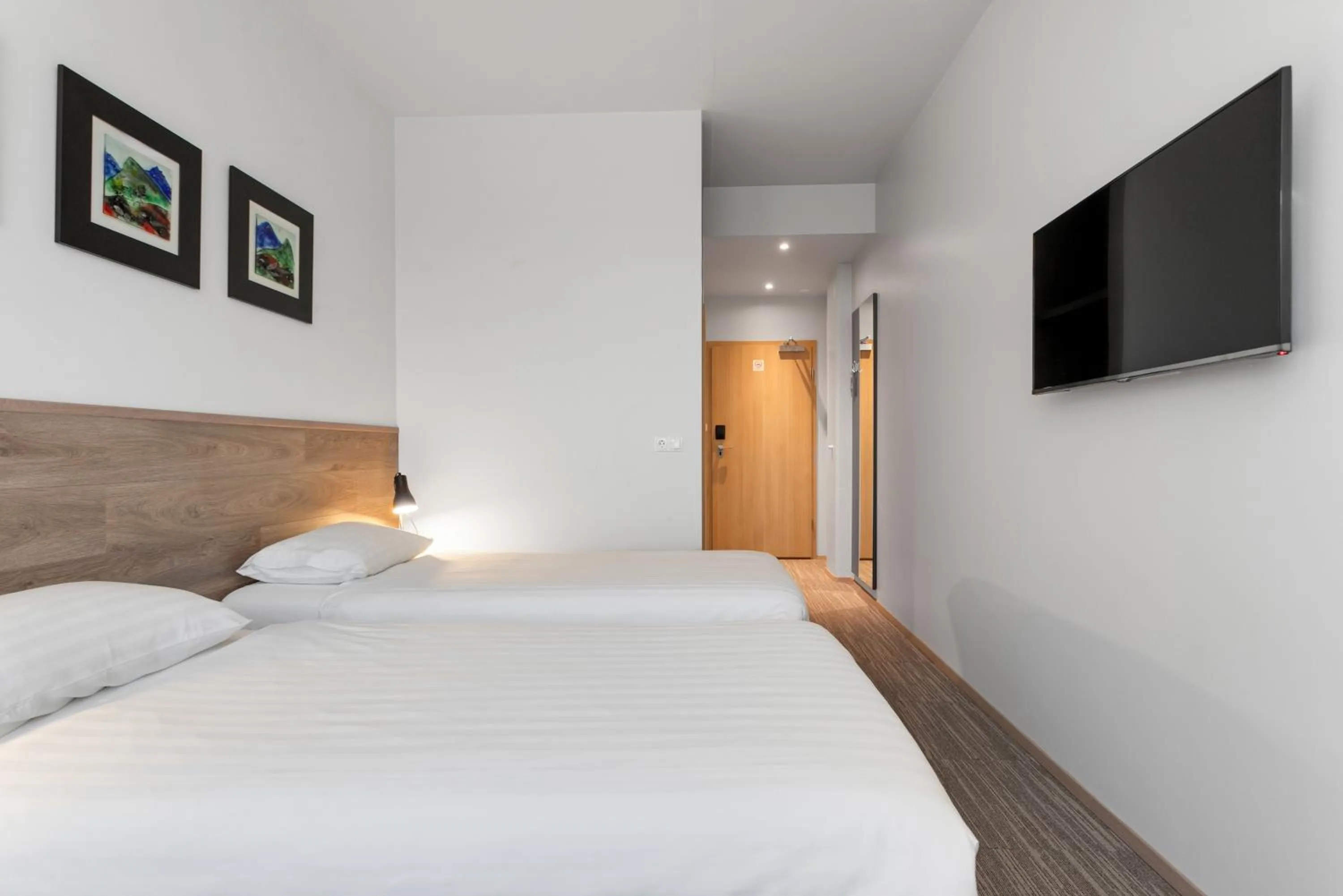 Bedroom, Bed in Hotel Vellir