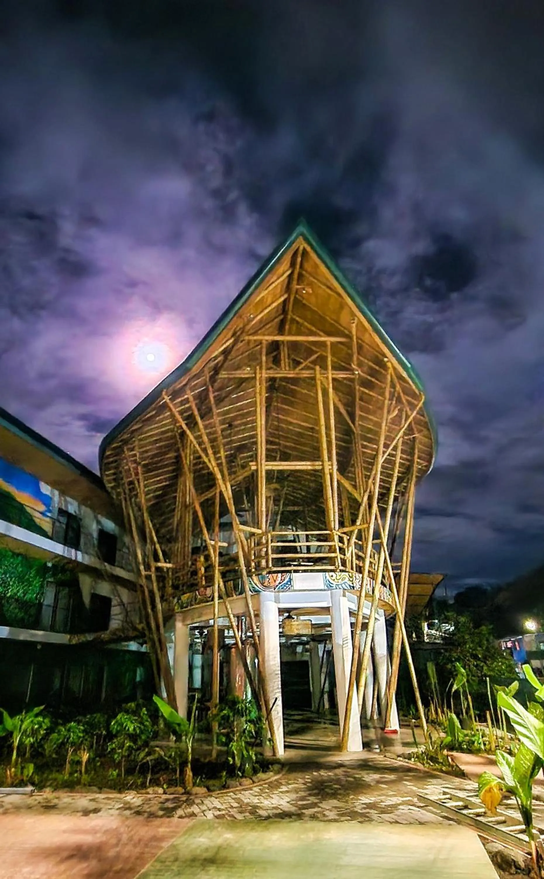 Property building in Bonding Coffee Roaster Café & Hotel