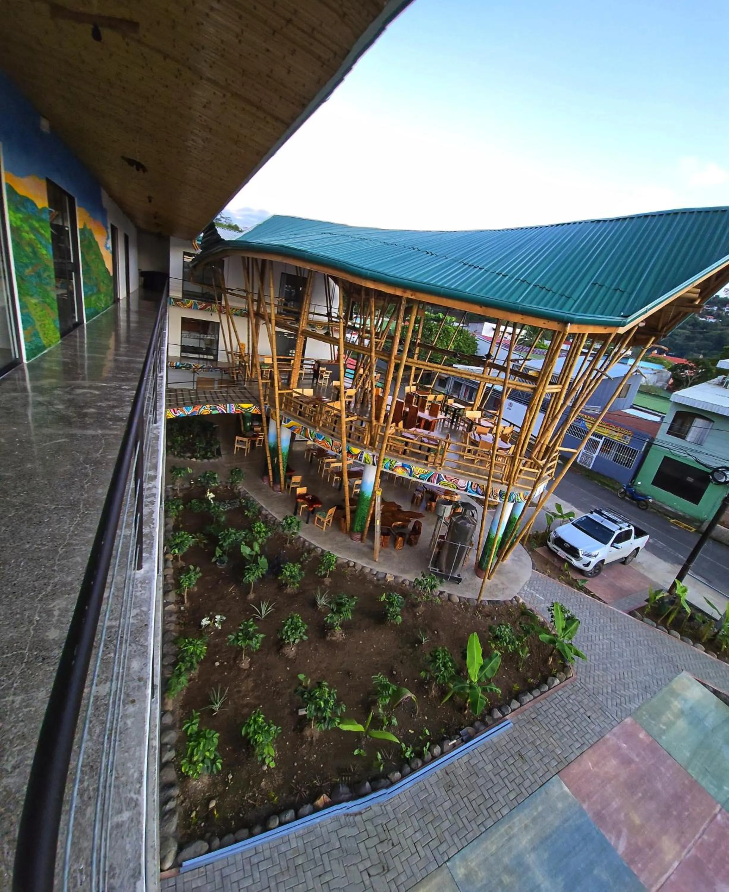 Bonding Coffee Roaster Café & Hotel