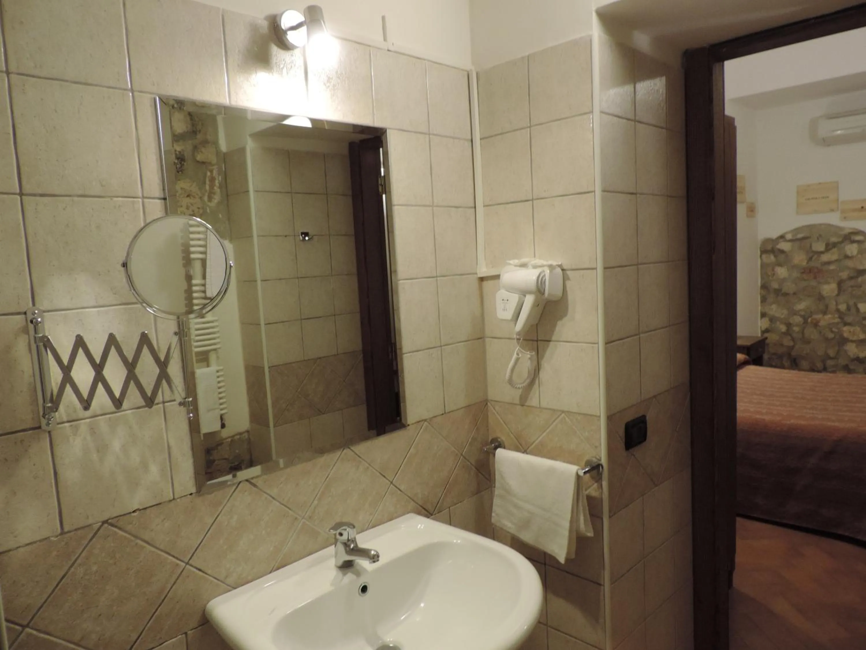 Double Room with Pool View in Tenuta Chianchito