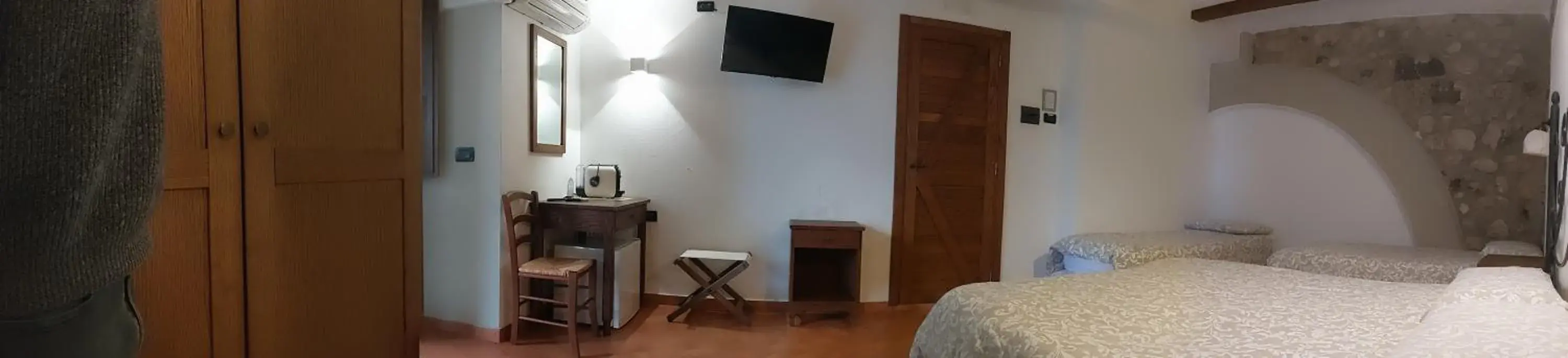 Triple Room with View in Tenuta Chianchito Triple Room with View in Tenuta Chianchito