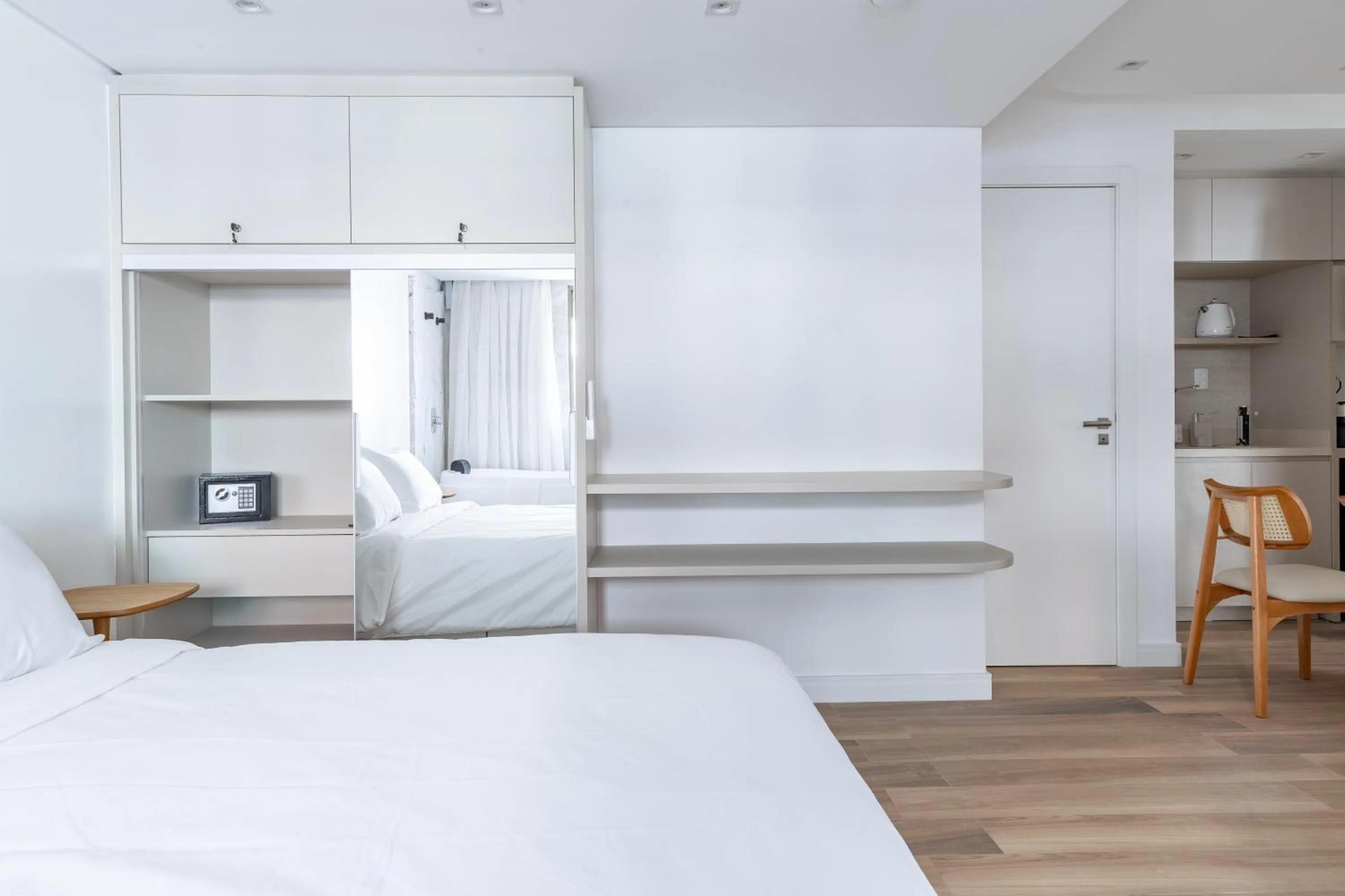 wardrobe, Bed in Up Hotel Boutique