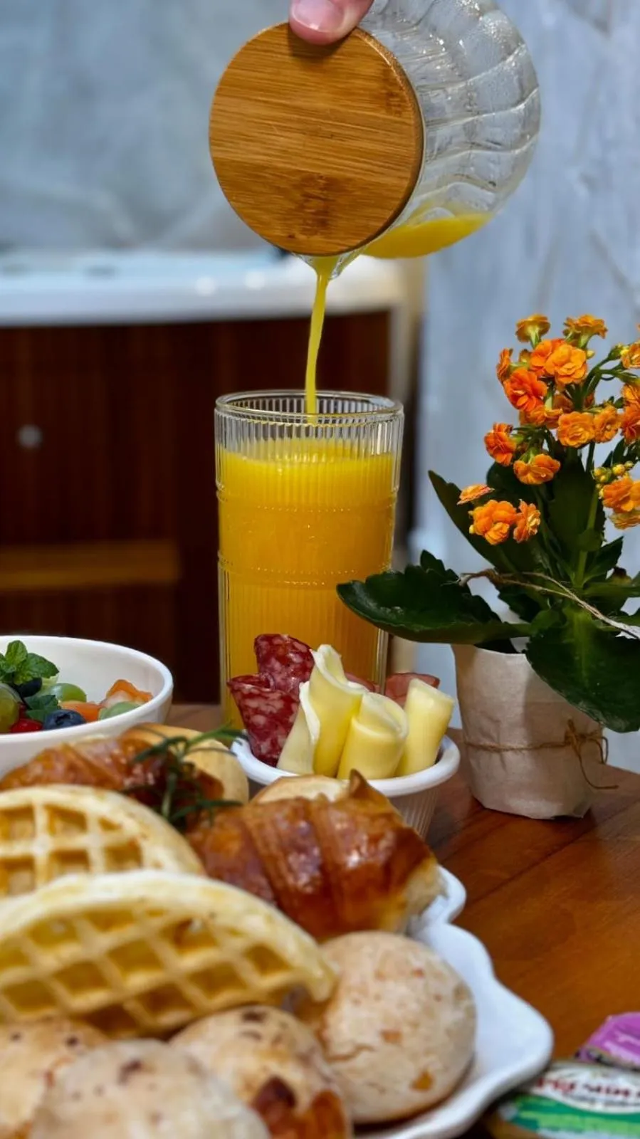 Breakfast in Up Hotel Boutique