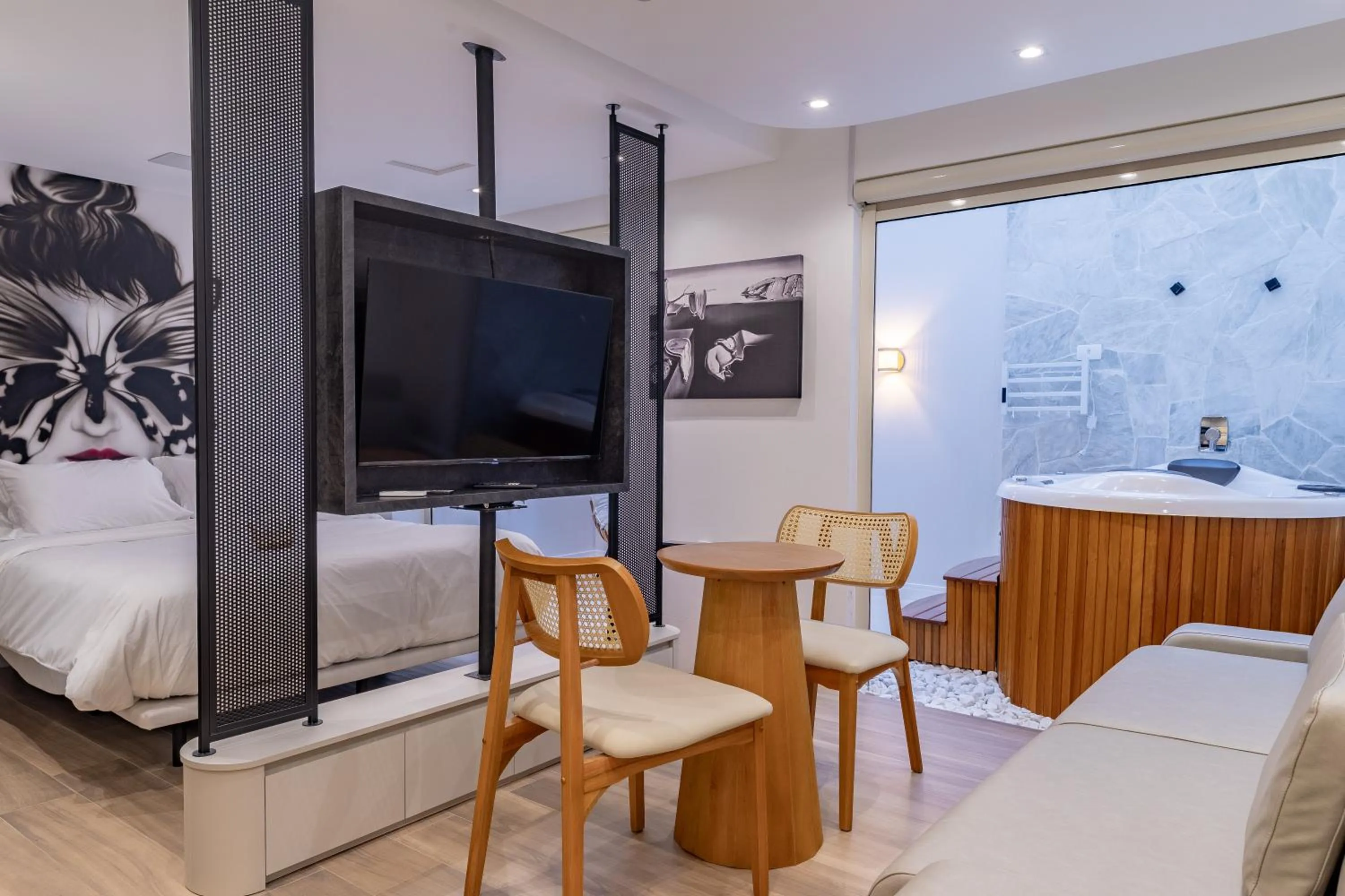 Photo of the whole room, Bed in Up Hotel Boutique