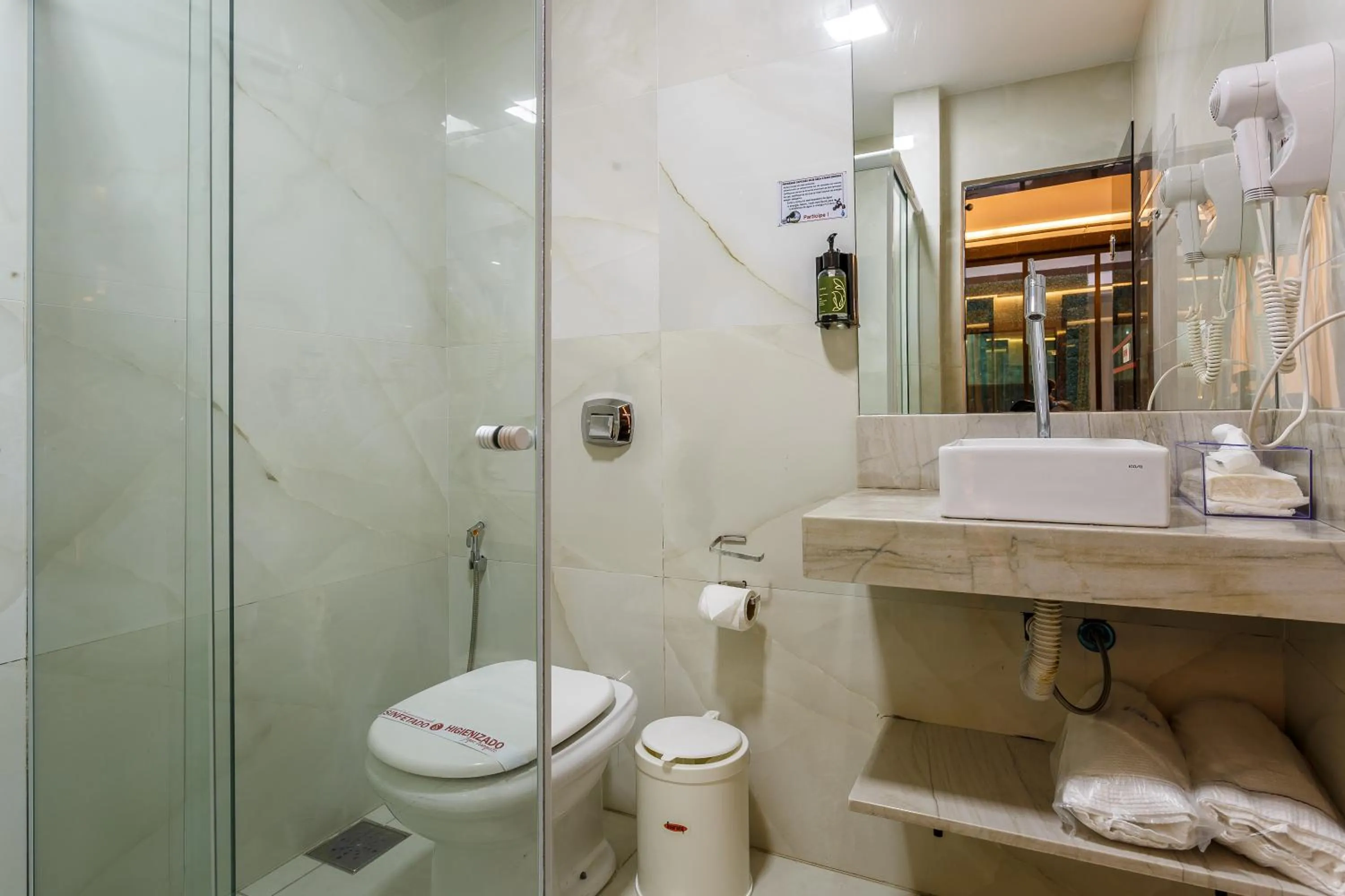 Bathroom in Status Elegance Hotel