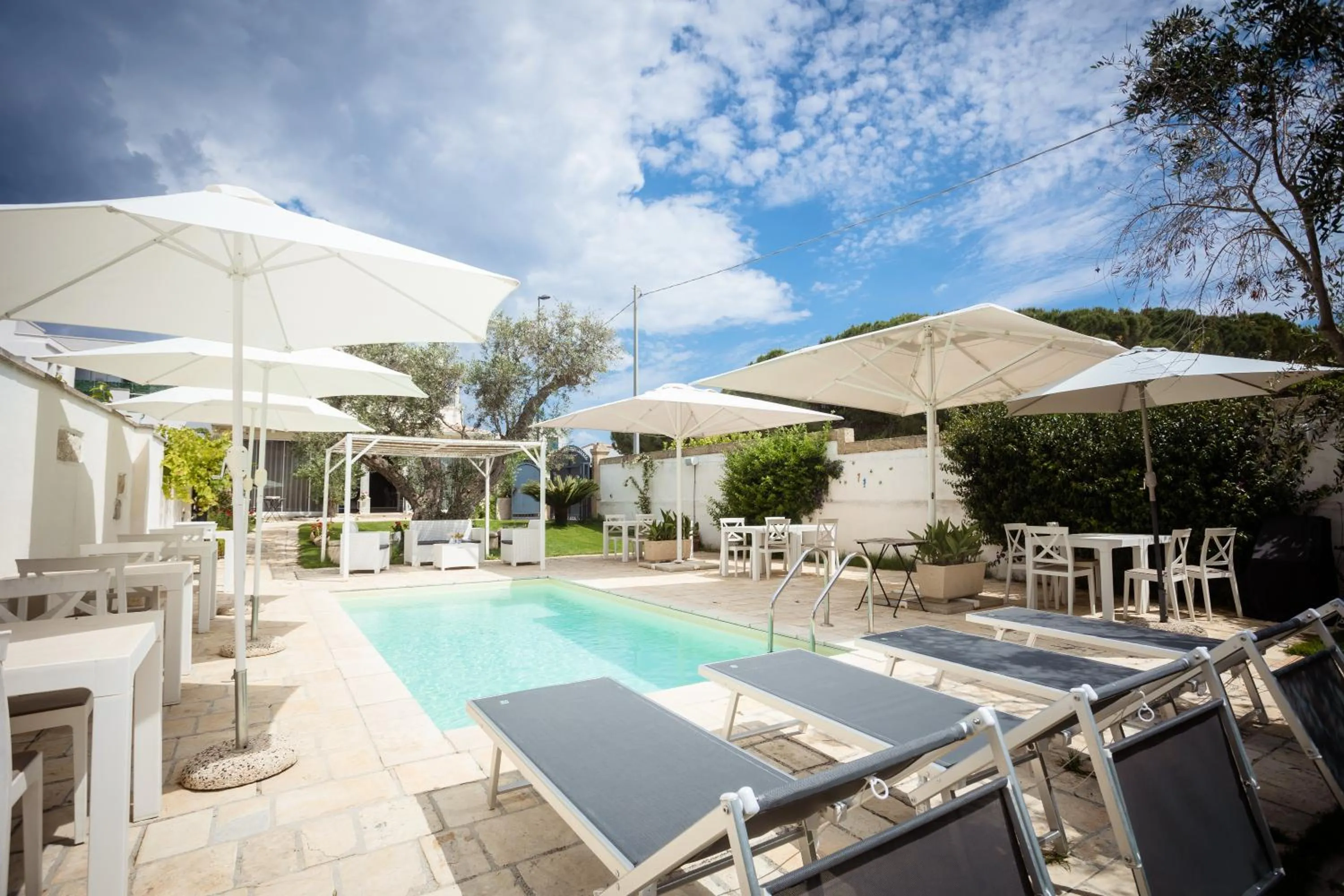 Swimming pool in B&B DonnaLina