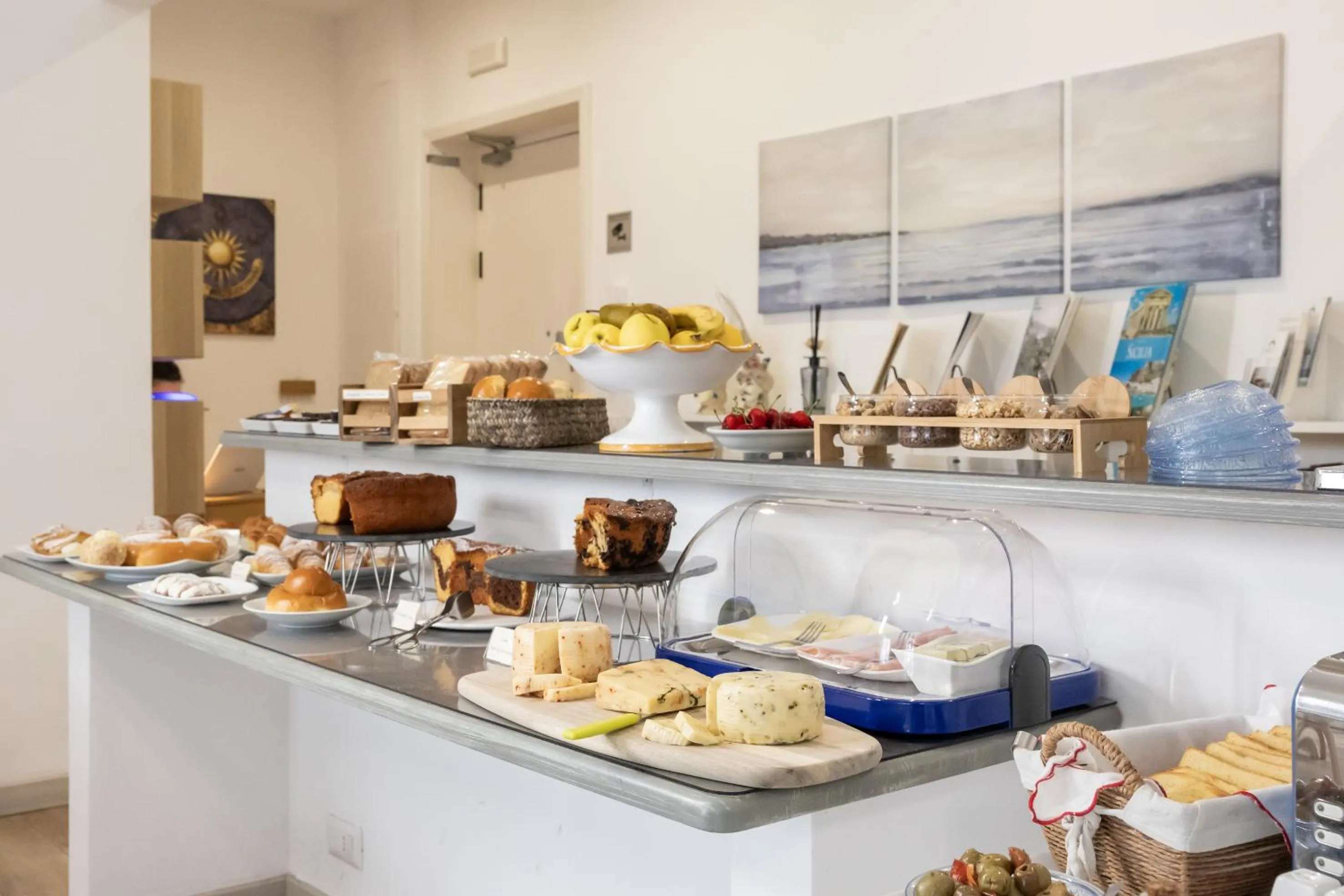 Italian breakfast in Garibaldi R&B