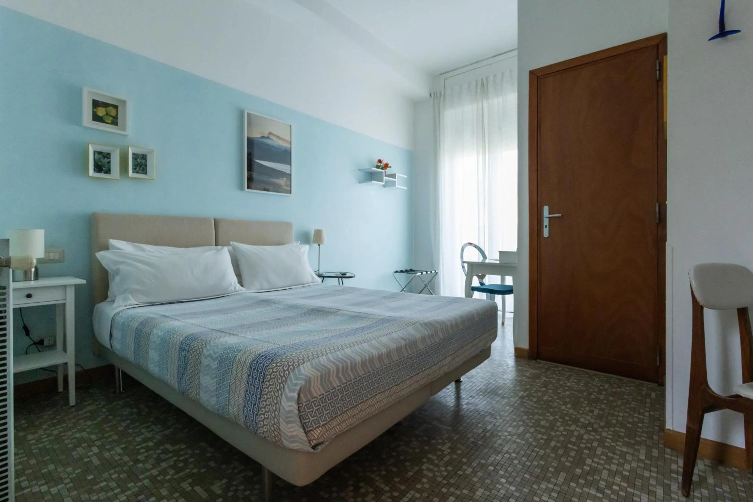 Bed in Garibaldi R&B