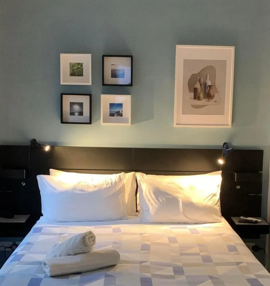 Bed in Garibaldi R&B