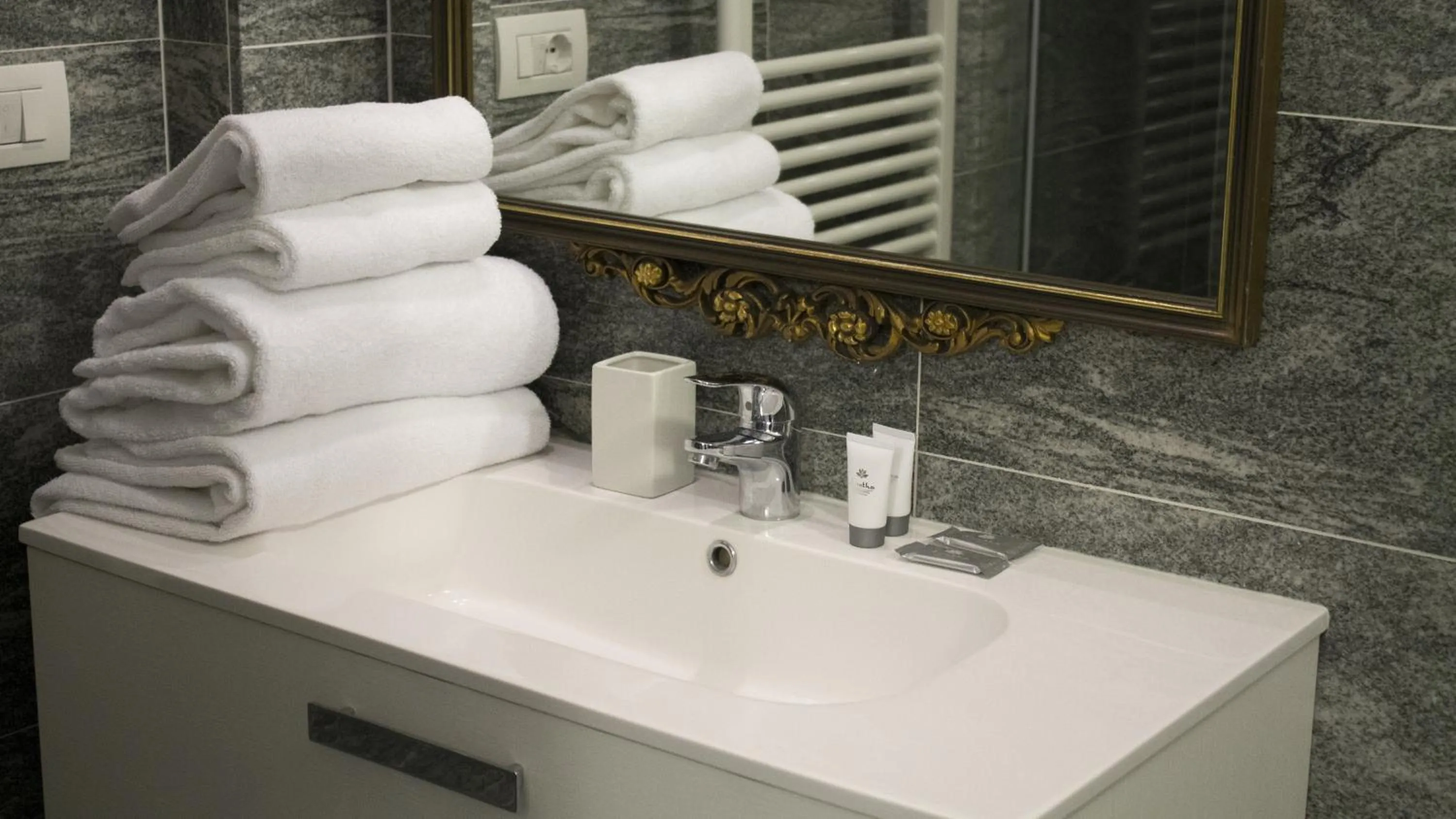 Bathroom in Aiello Suites Executive