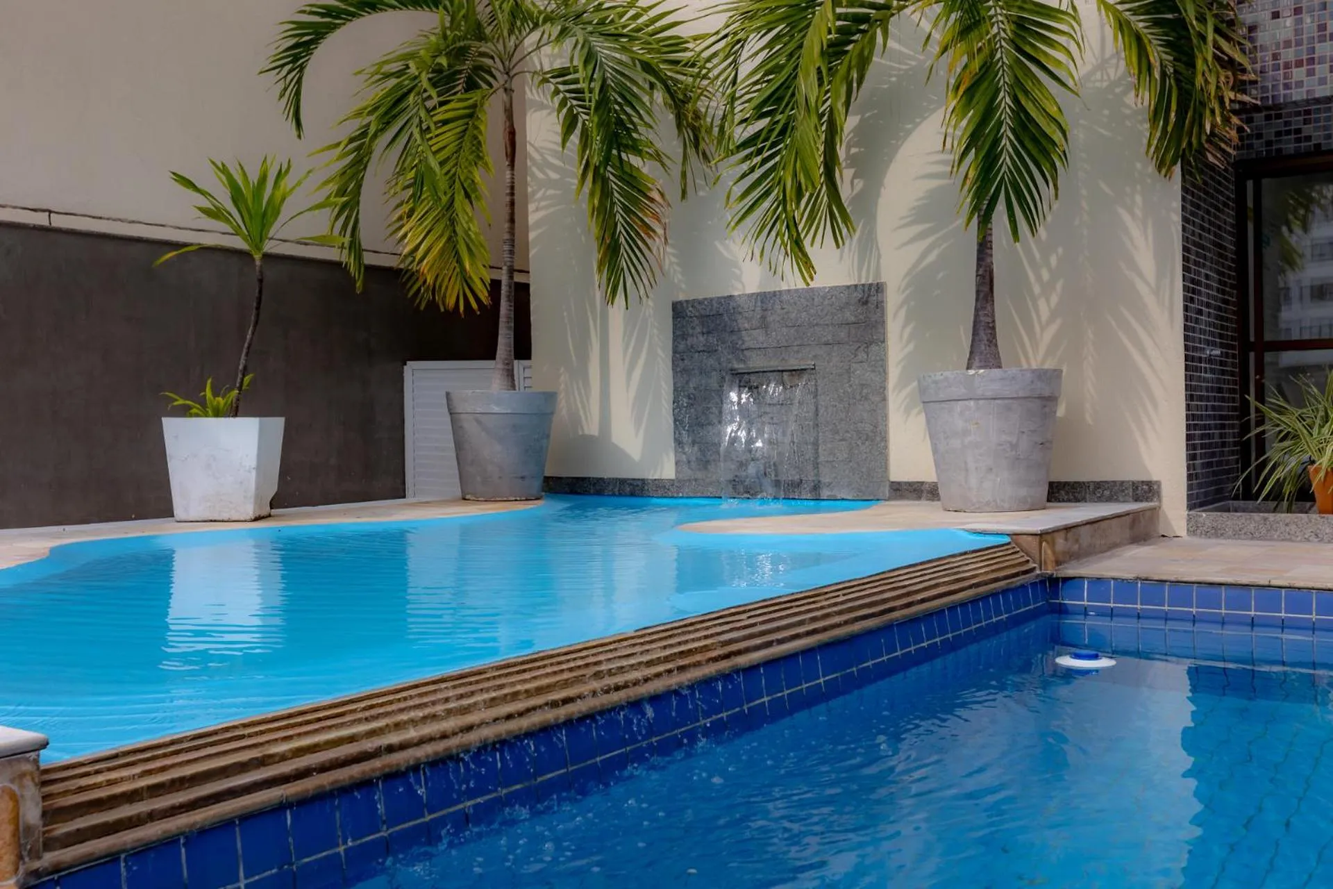 PROMOÇÃO - Vista Superior - Jacuzzi - Sauna - Piscina - Vaga Grátis 400m da Praia