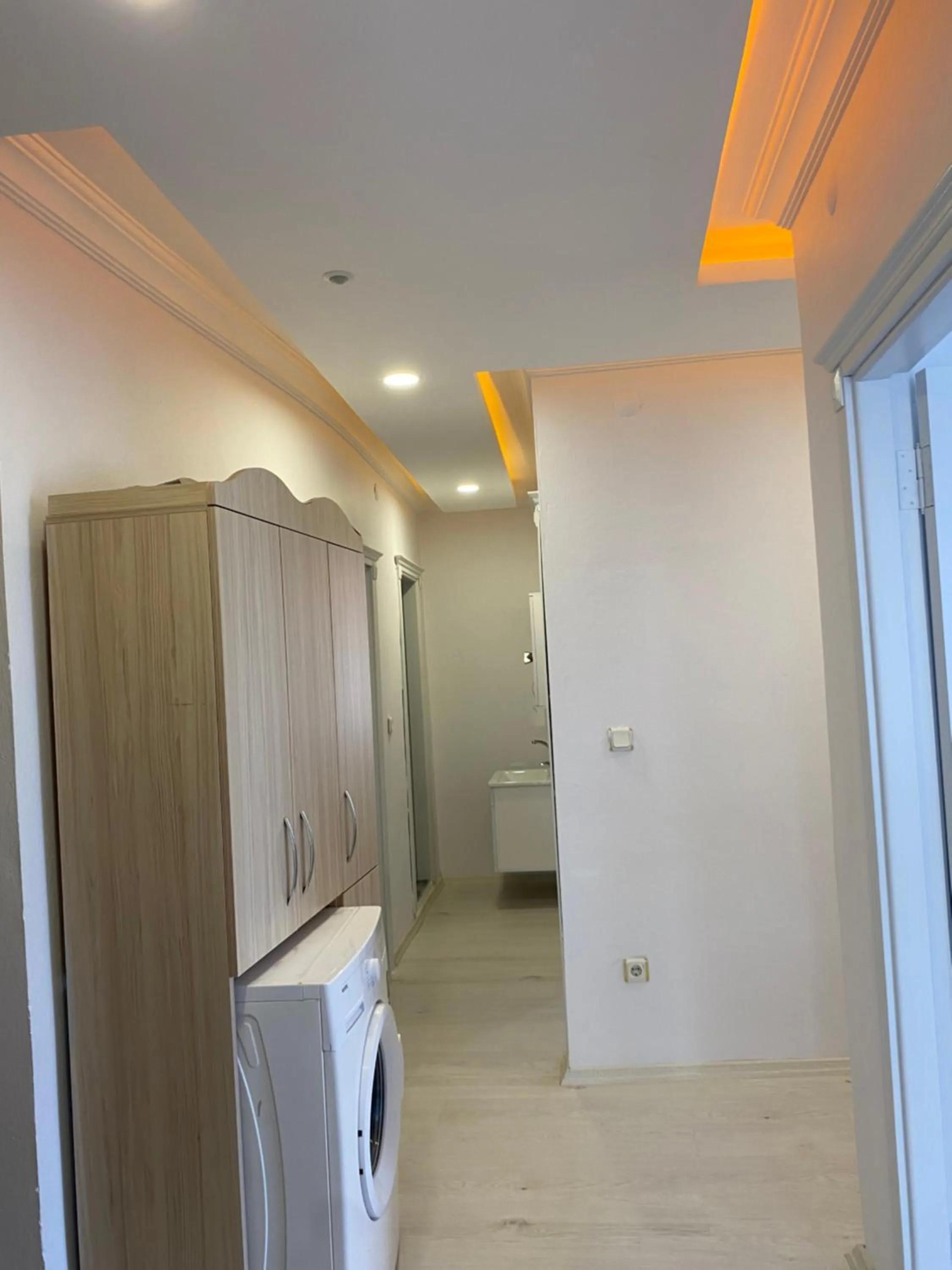 wardrobe in Kuzey suite home