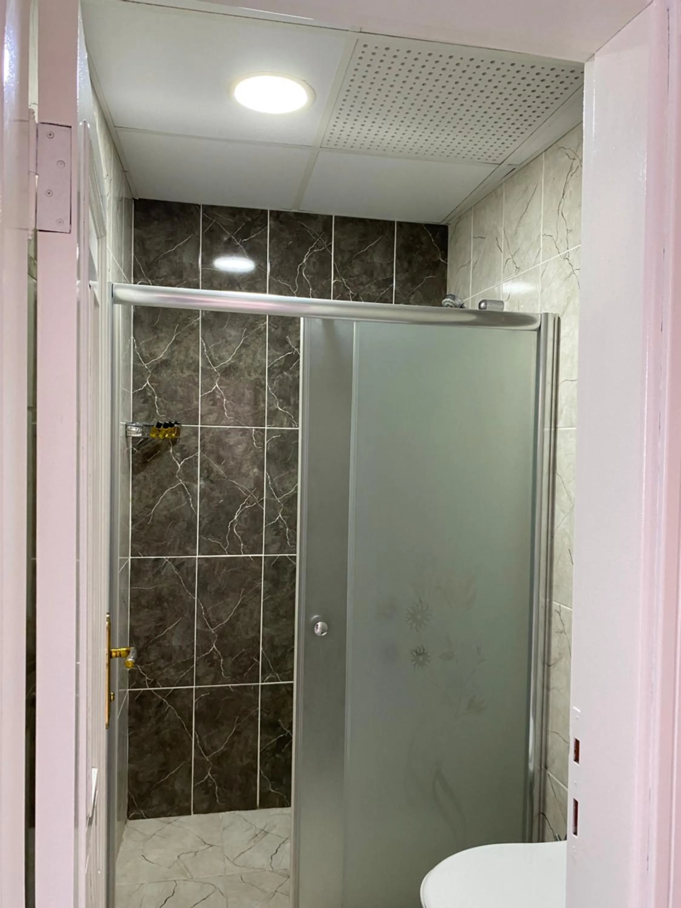 Shower in Kuzey suite home