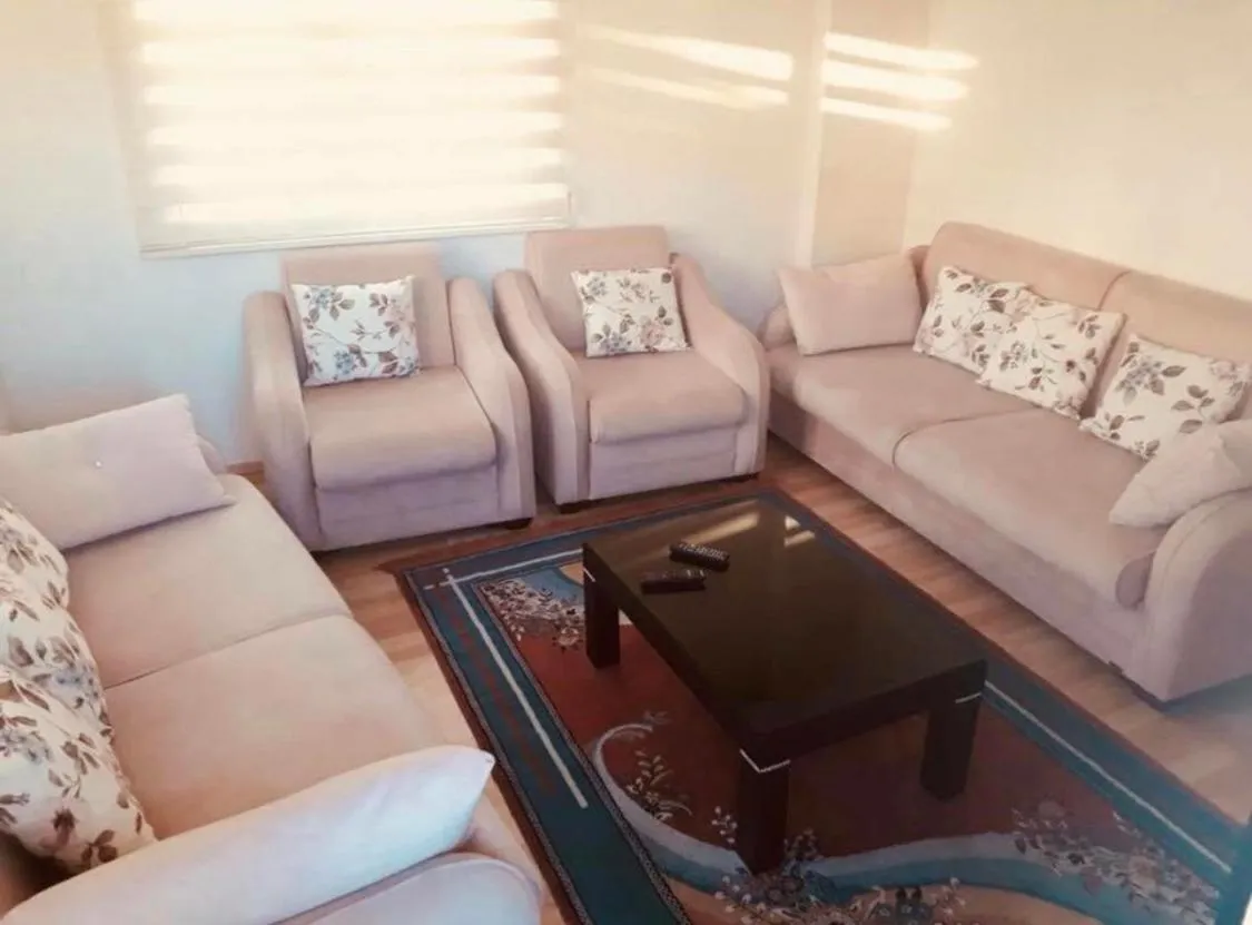 Seating area in Kuzey suite home