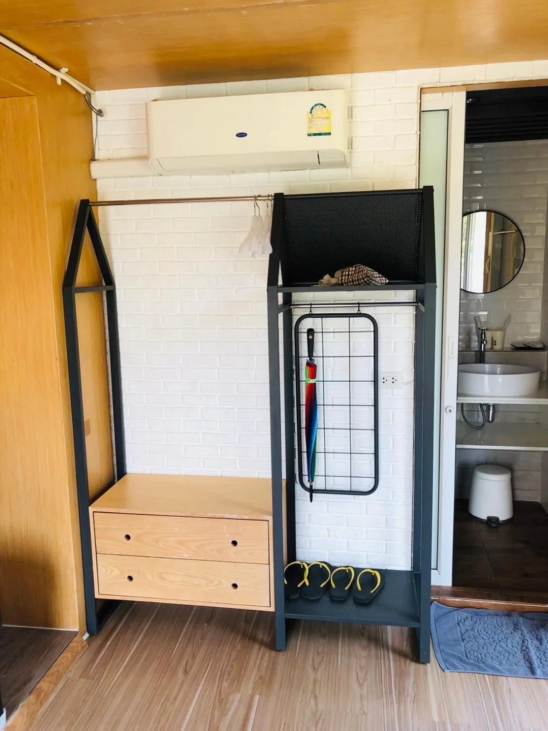 wardrobe in Chick Resort Khao Kho