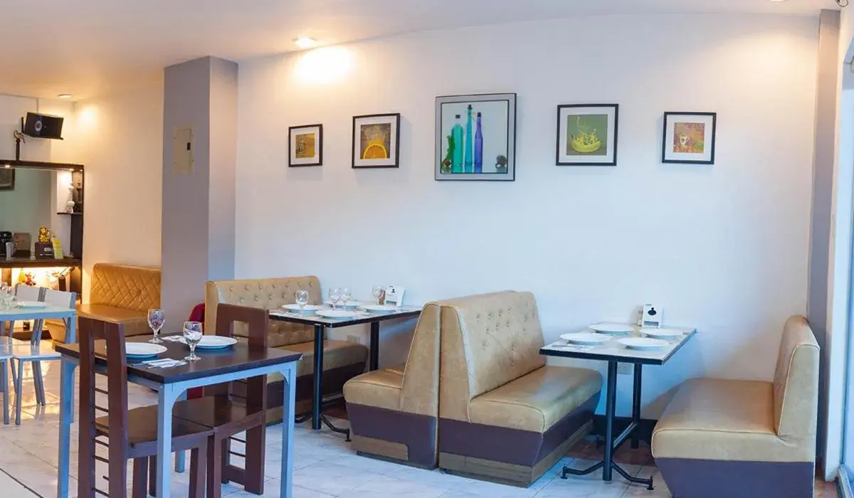 Restaurant/places to eat in Siayan Travellers Inn Restaurant/places to eat in Siayan Travellers Inn