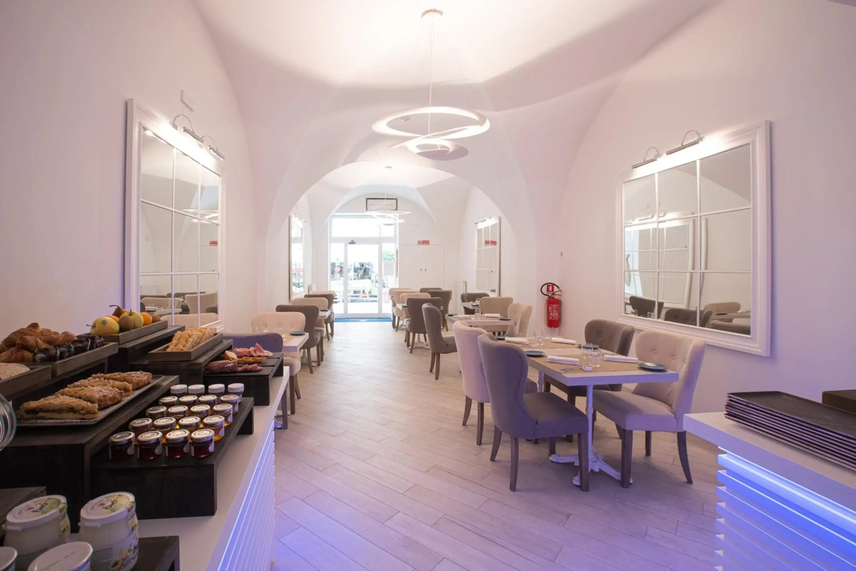 Breakfast in Hotel Marina Charming Rooms Breakfast in Hotel Marina Charming Rooms