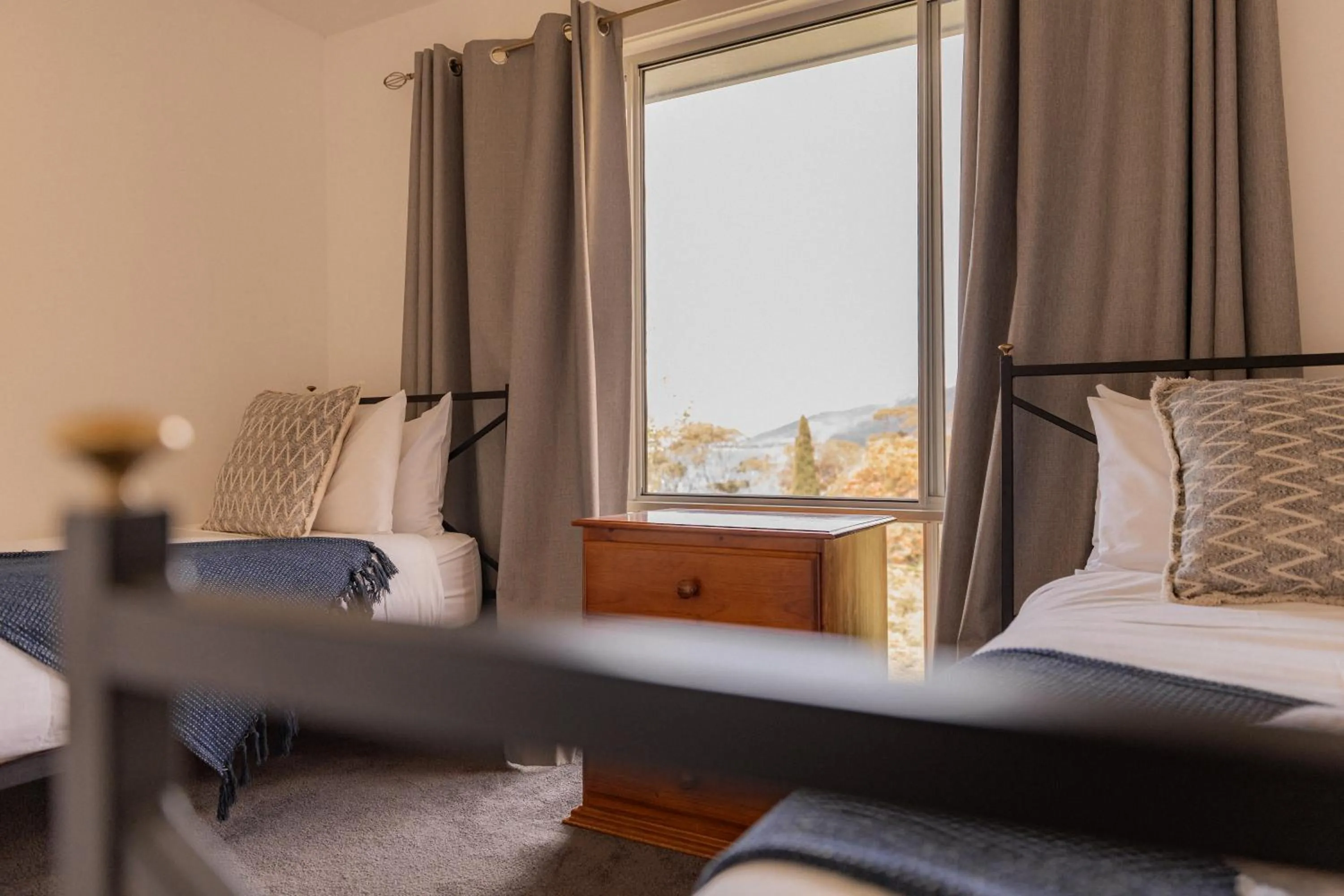 Bed in Suntrap Cove - you and the ocean