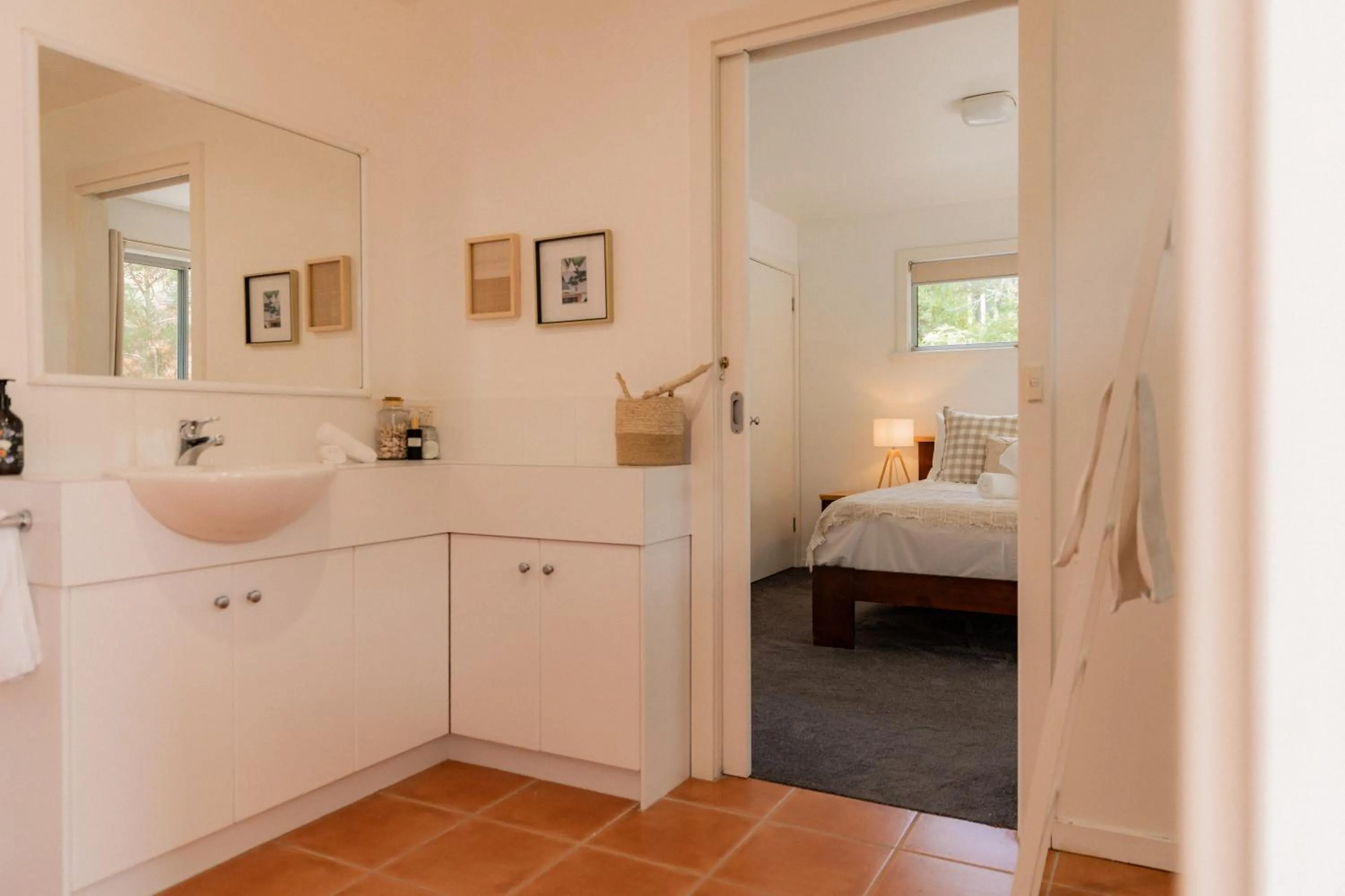 Bed in Suntrap Cove - you and the ocean