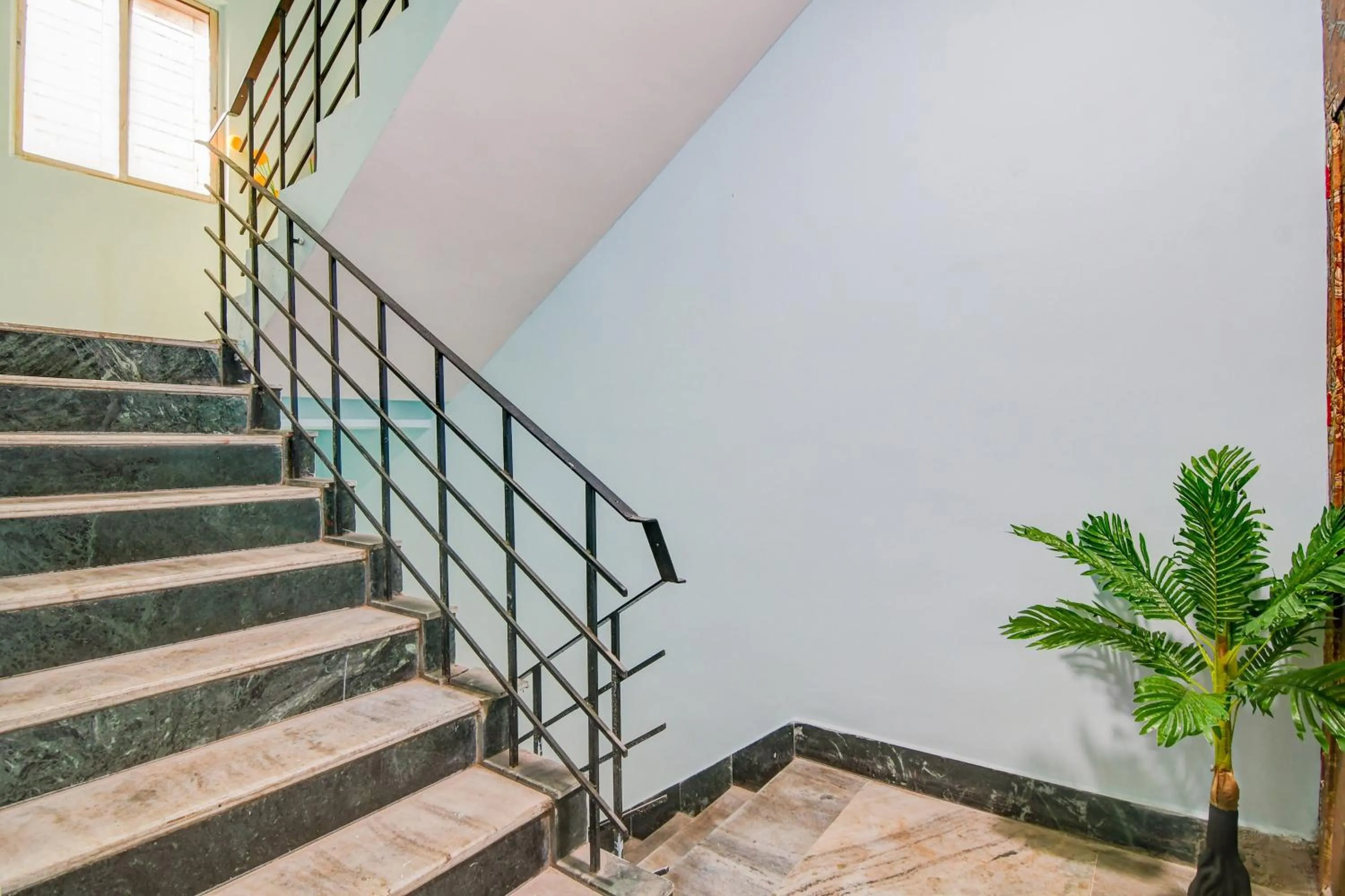 Lobby or reception in Super Hotel O Jessore Road Kolkata formerly Skyline Serenity