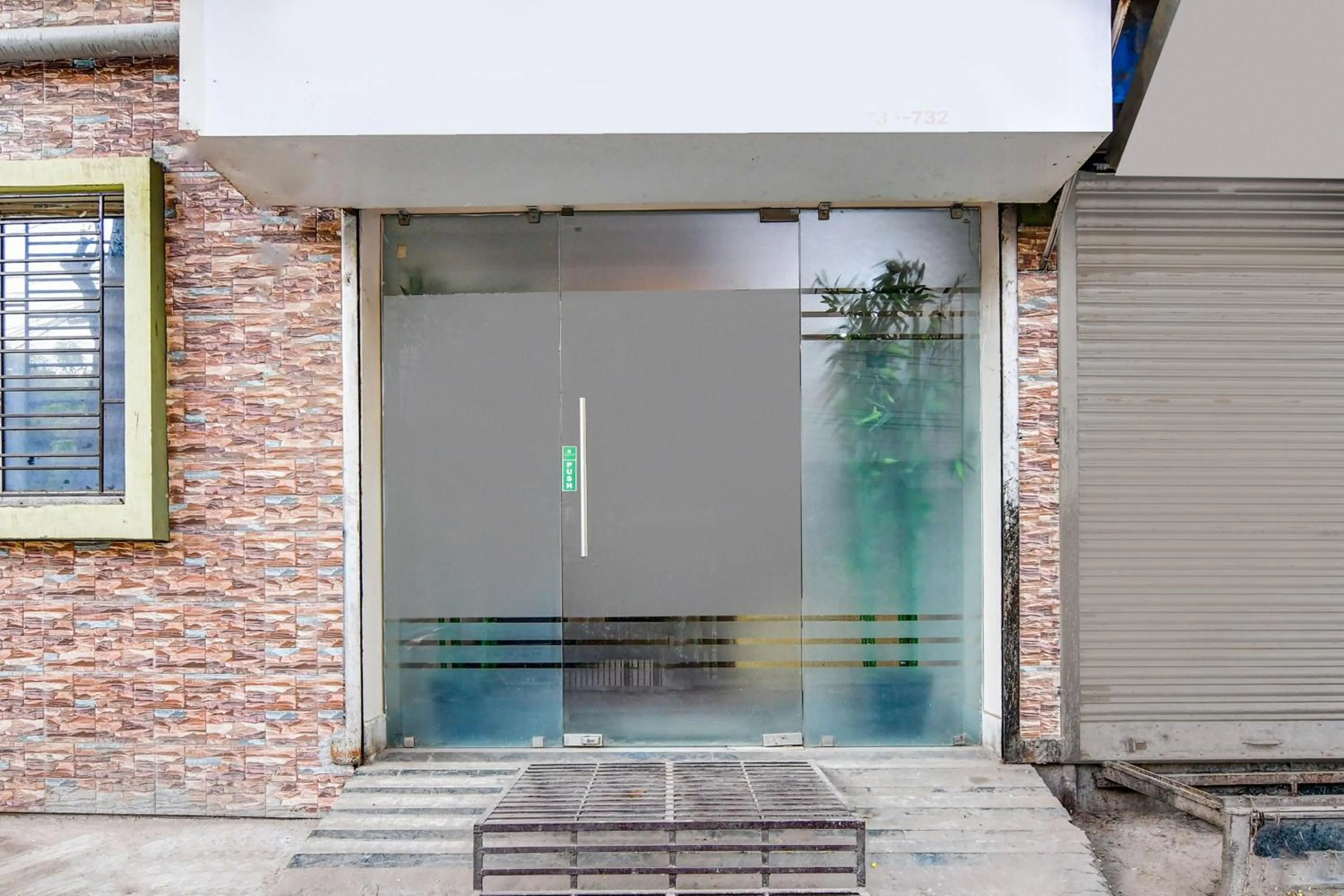 Facade/entrance in Super Hotel O Jessore Road Kolkata formerly Skyline Serenity