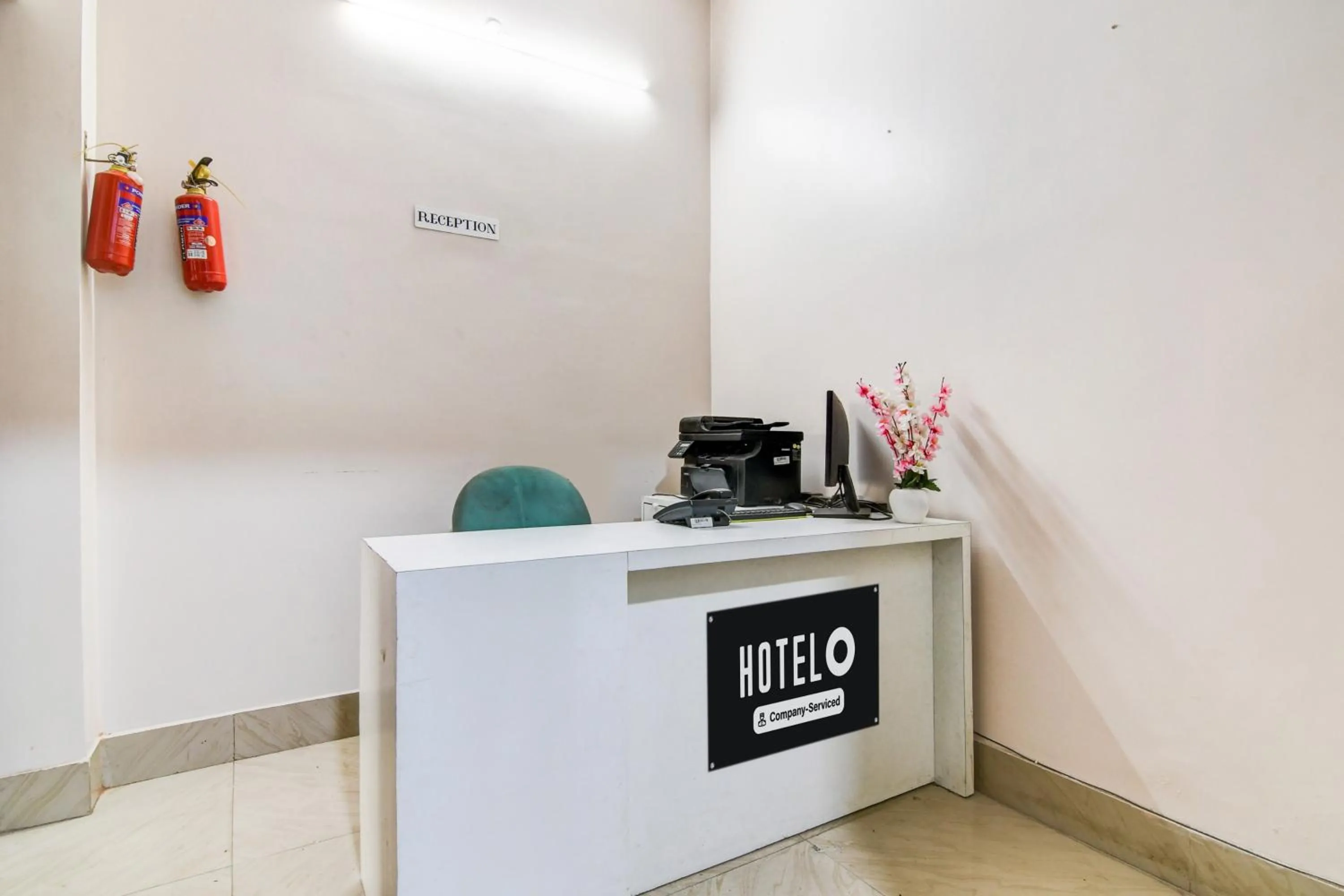 Lobby or reception in Super Hotel O Jessore Road Kolkata formerly Skyline Serenity