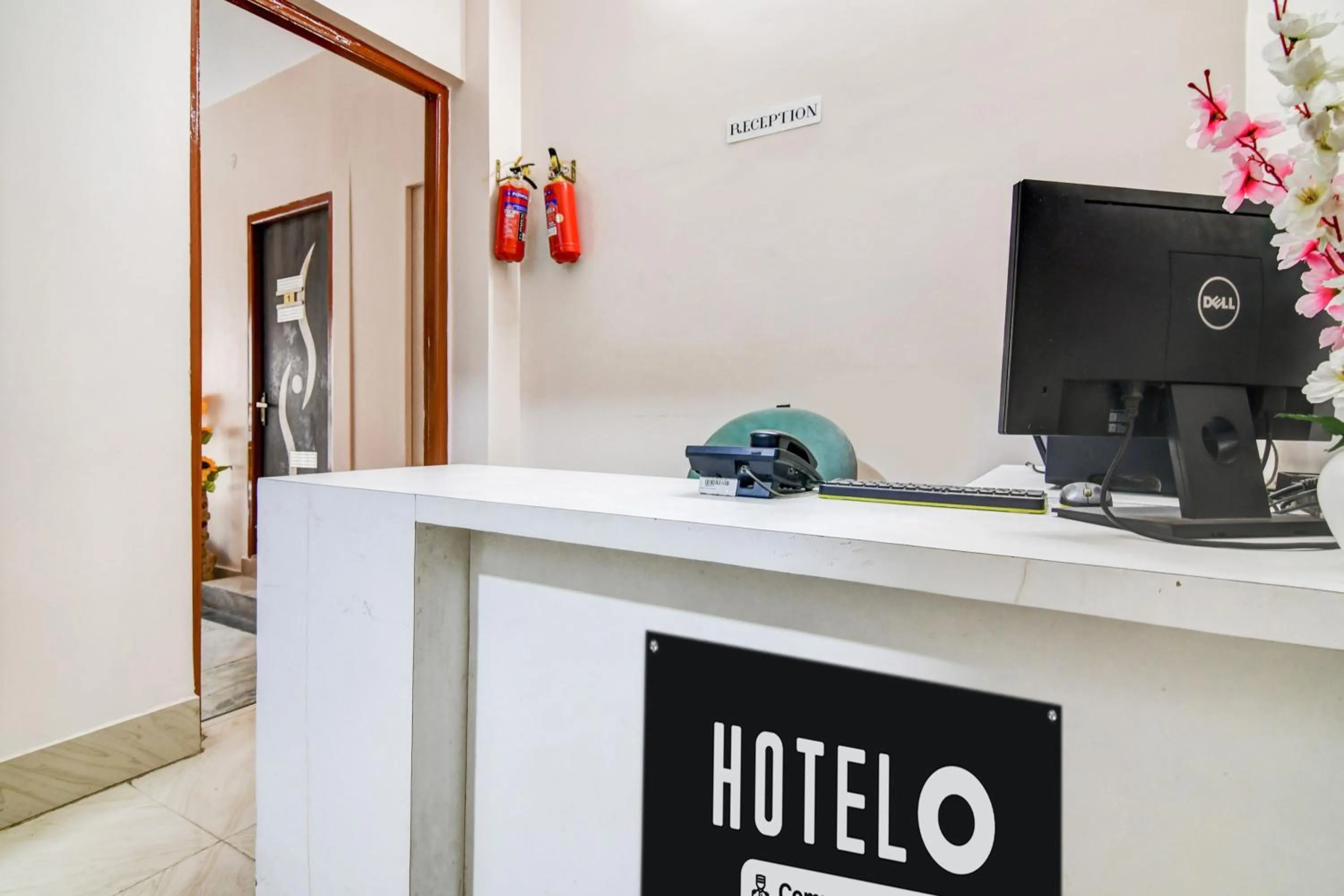 Lobby or reception in Super Hotel O Jessore Road Kolkata formerly Skyline Serenity