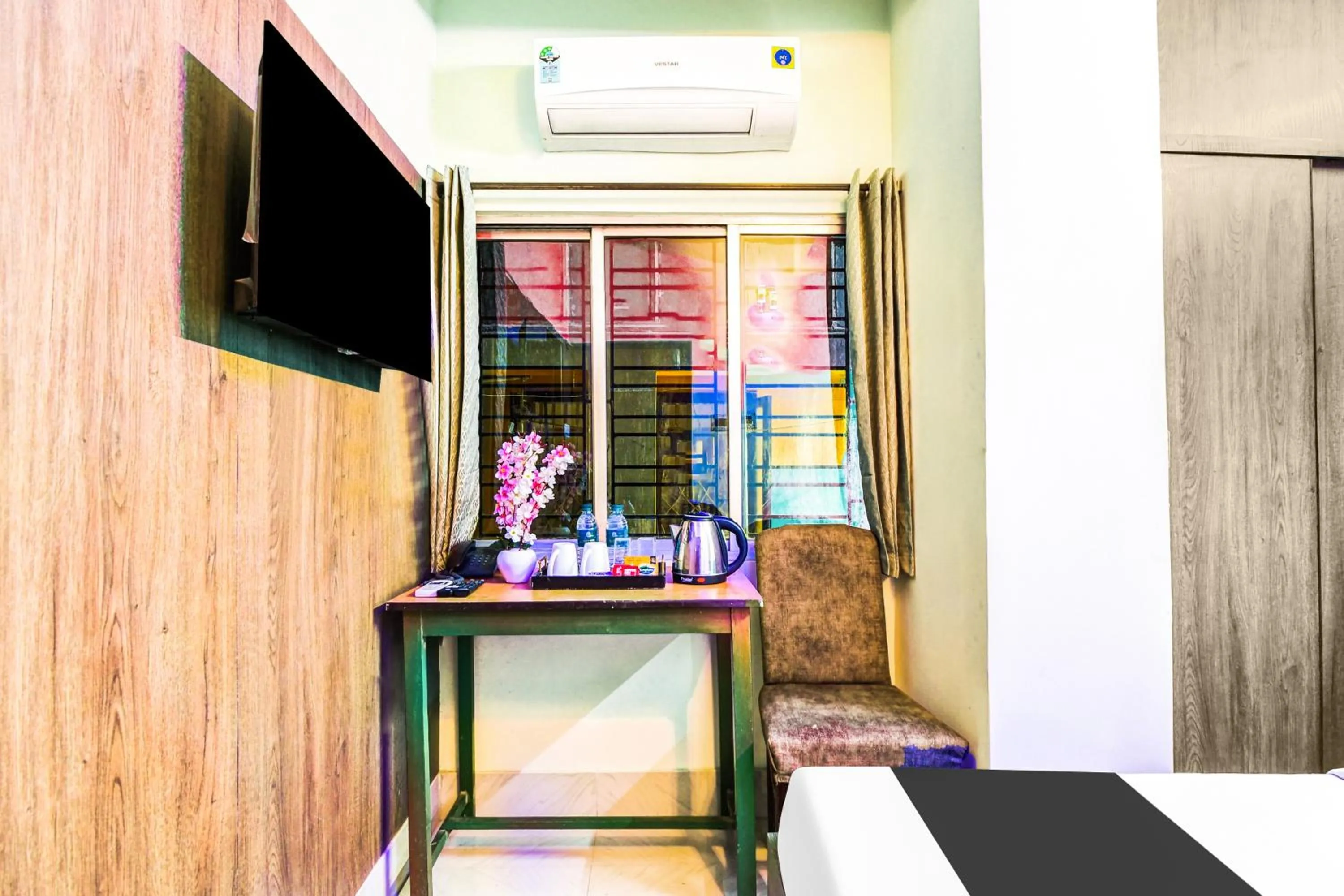 Bedroom in Super Hotel O Jessore Road Kolkata formerly Skyline Serenity