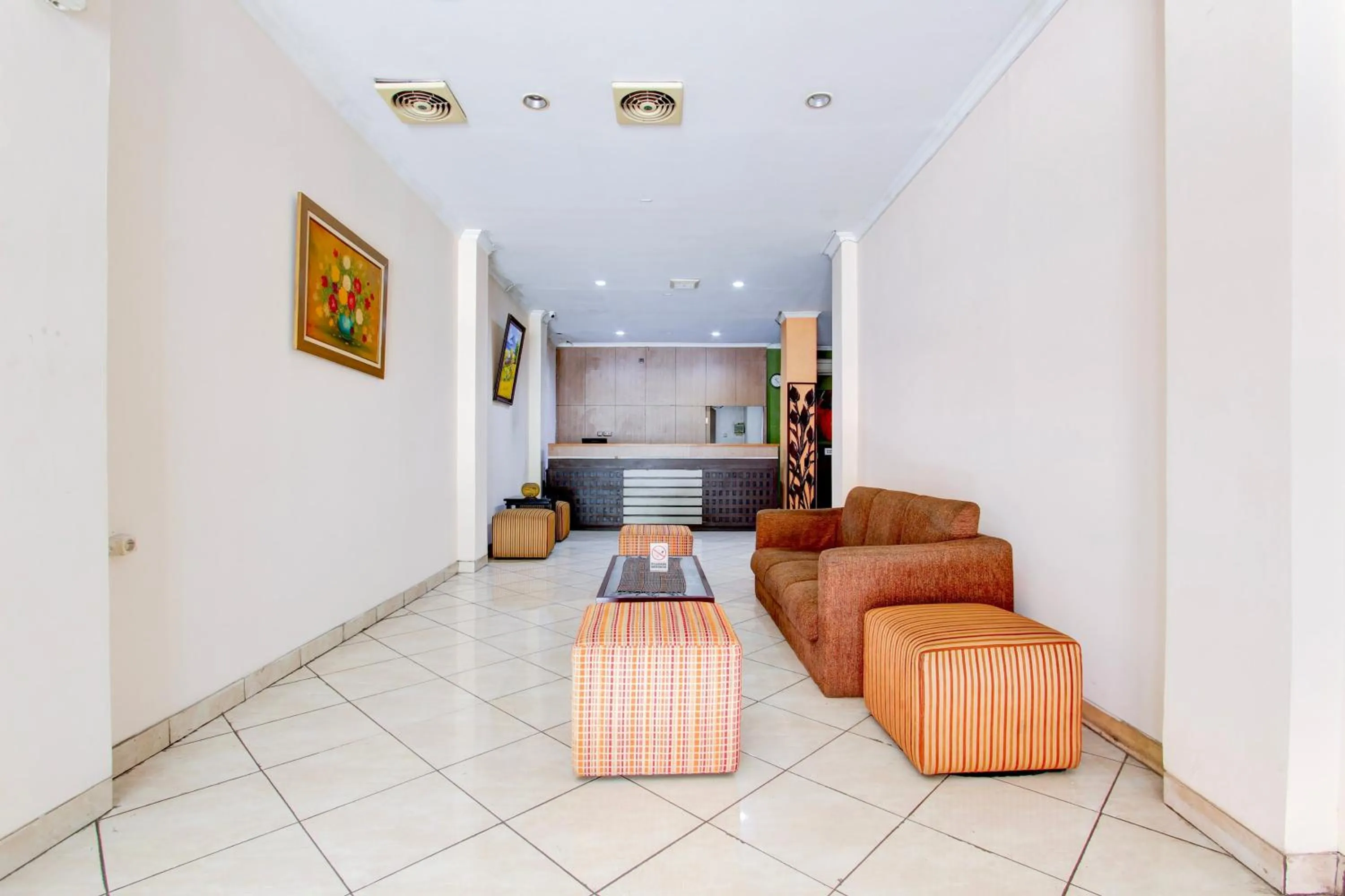 Lobby or reception in Collection O Simpang Lima Near Simpang Lima Semarang Formerly Hotel Eben Haezer