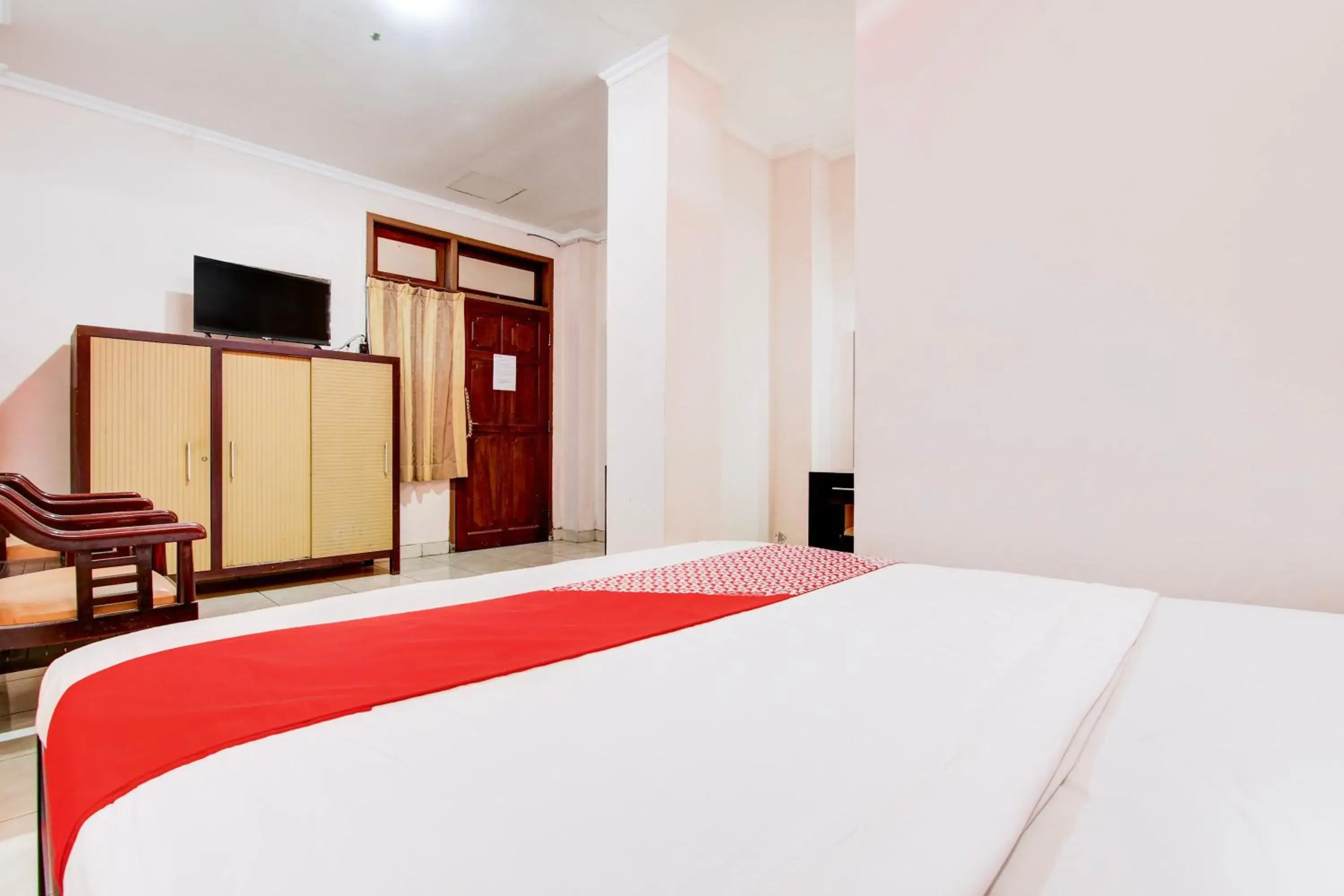 Bedroom, Bed in Collection O Simpang Lima Near Simpang Lima Semarang Formerly Hotel Eben Haezer Bedroom, Bed in Collection O Simpang Lima Near Simpang Lima Semarang Formerly Hotel Eben Haezer